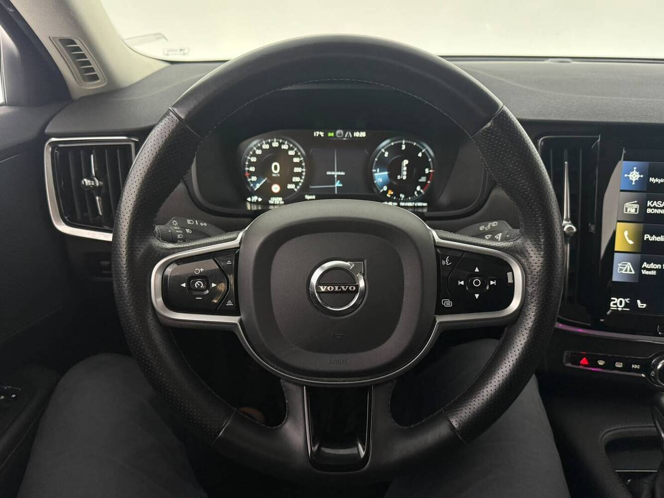 Volvo V90 Cross Country vaihtoauto