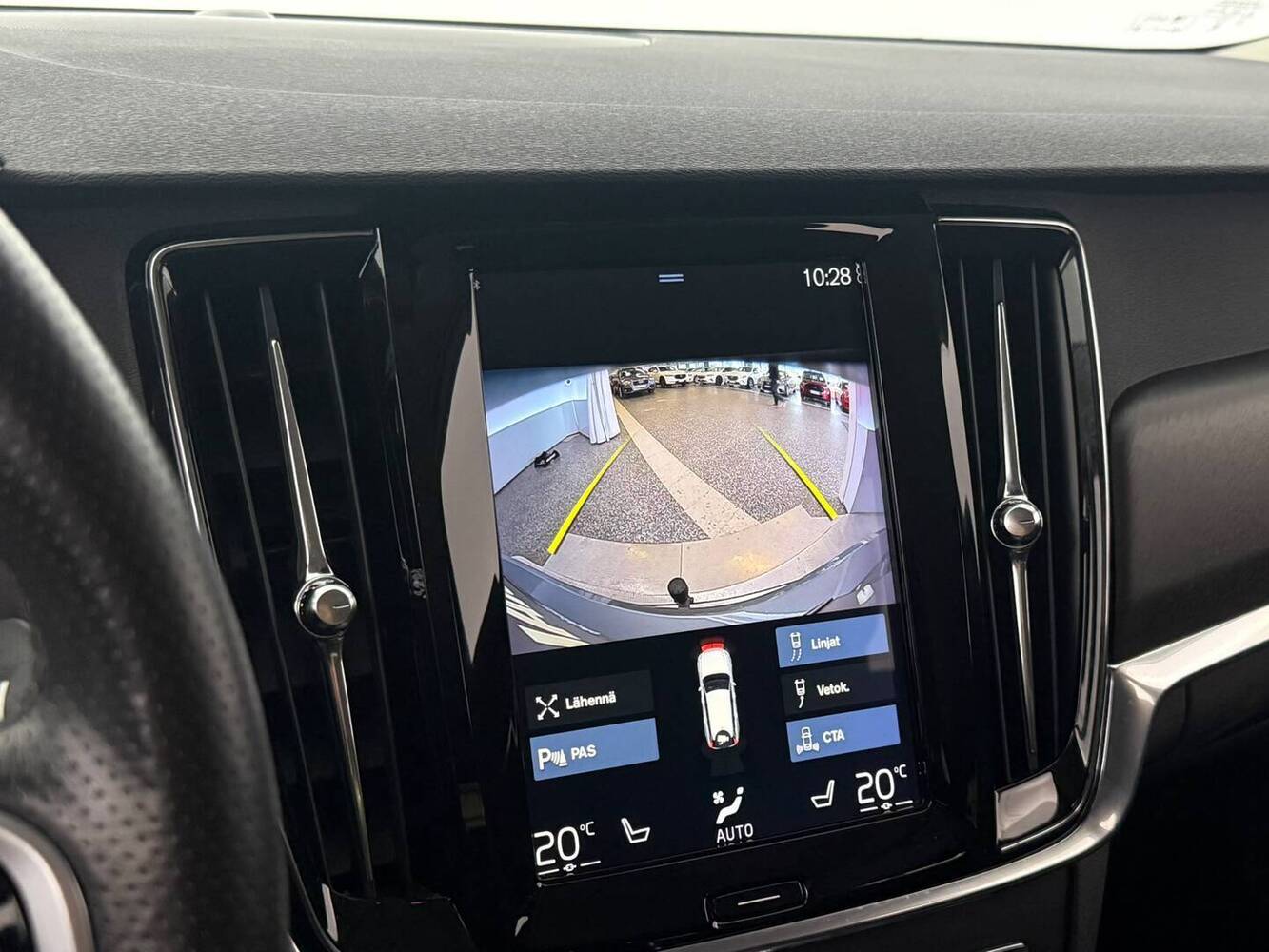 Volvo V90 Cross Country vaihtoauto