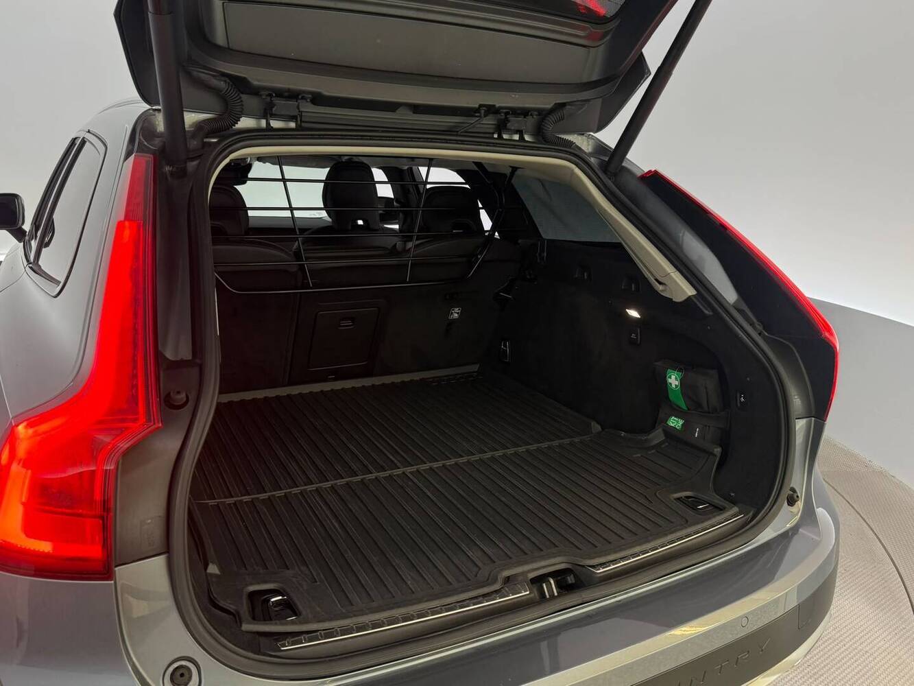Volvo V90 Cross Country vaihtoauto
