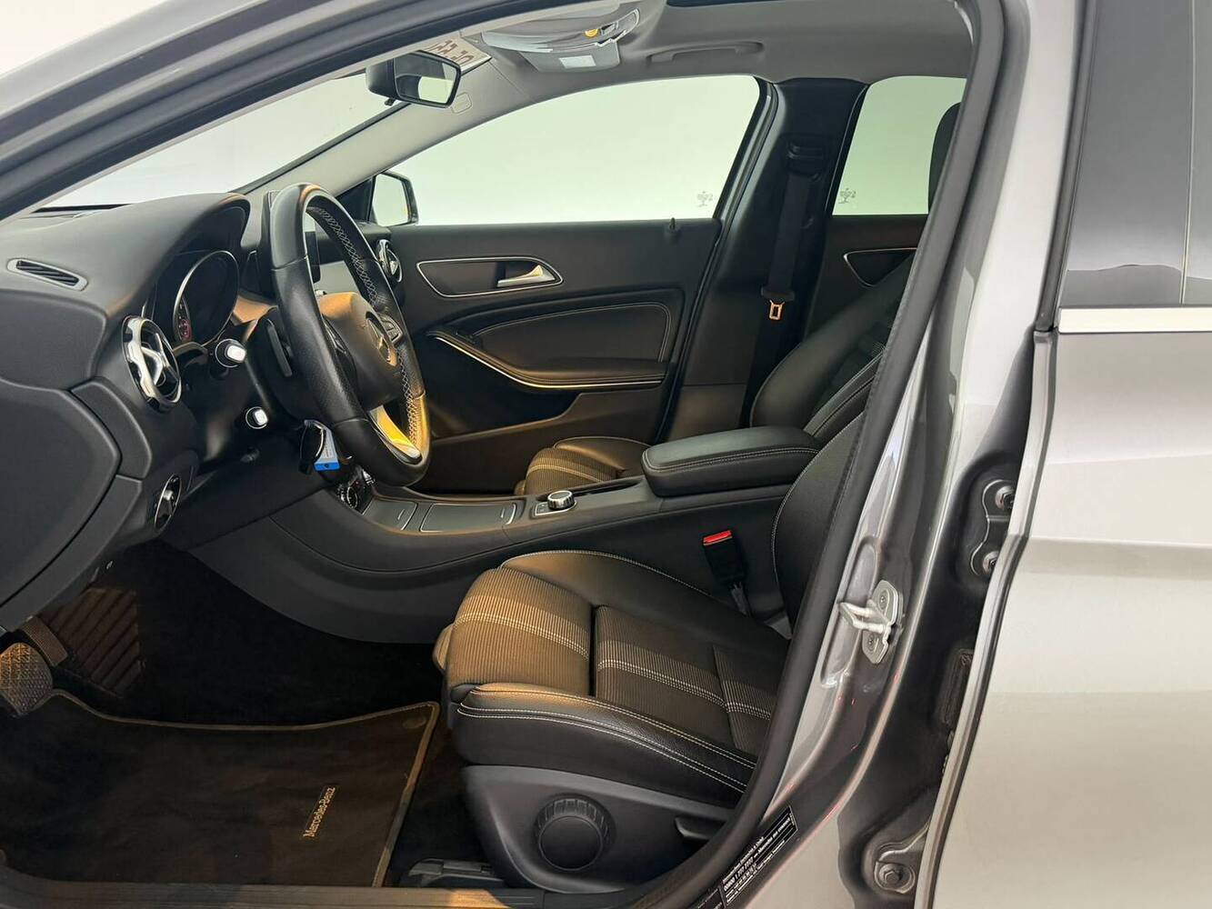 Mercedes-Benz GLA vaihtoauto