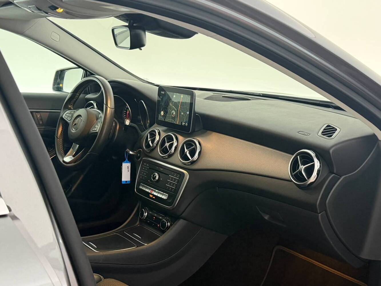 Mercedes-Benz GLA vaihtoauto