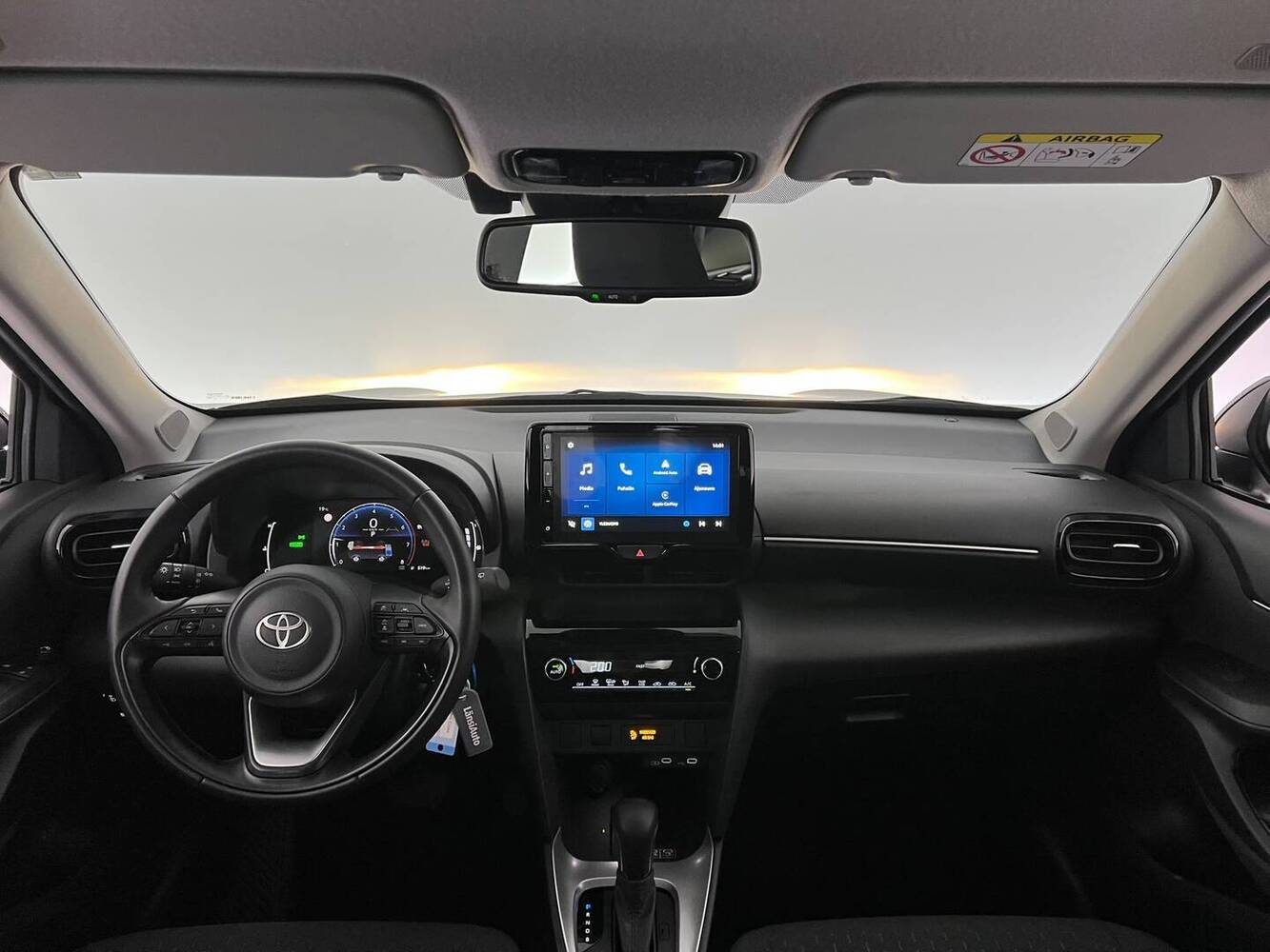 Toyota Yaris Cross vaihtoauto