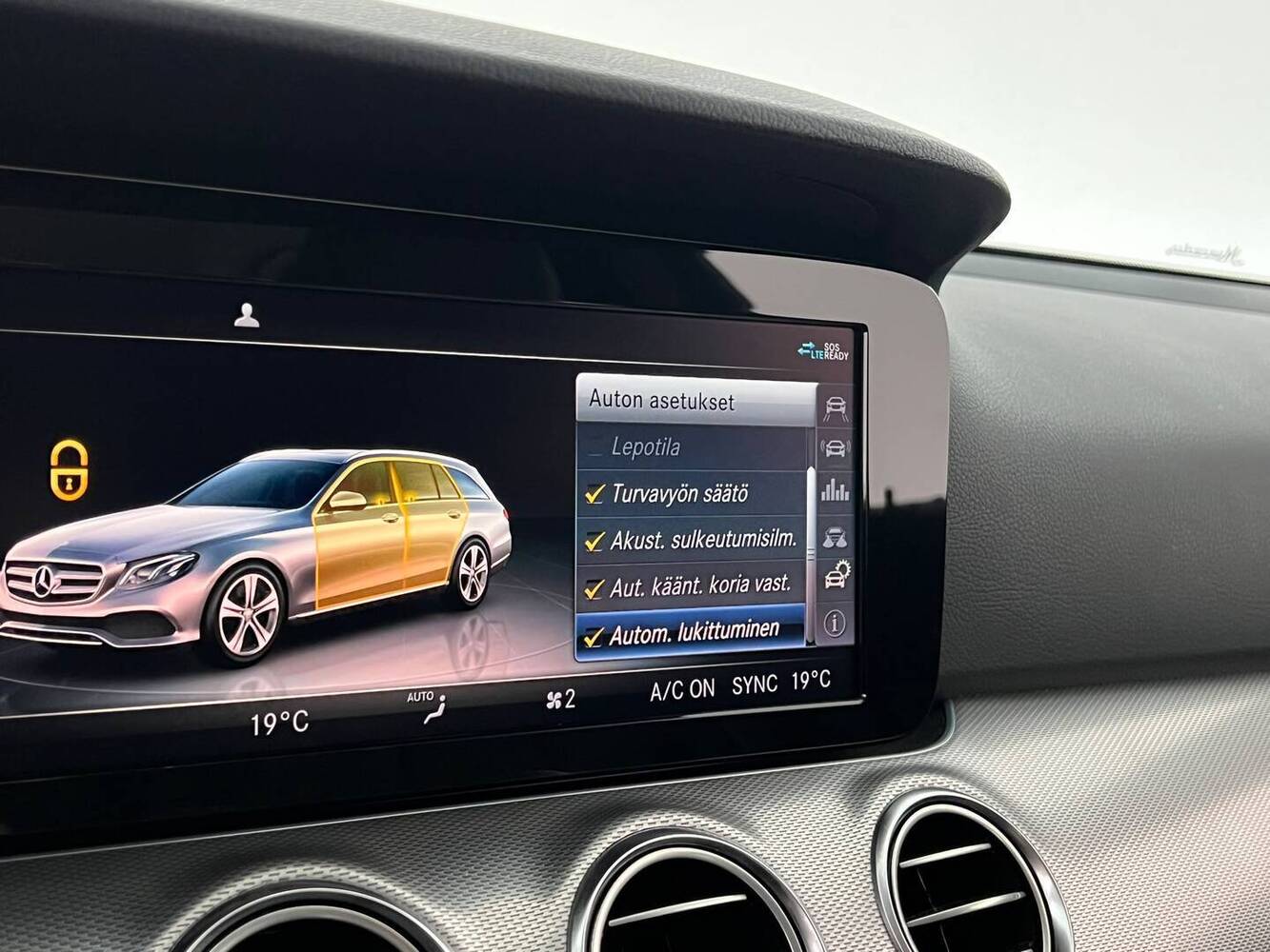 Mercedes-Benz E vaihtoauto