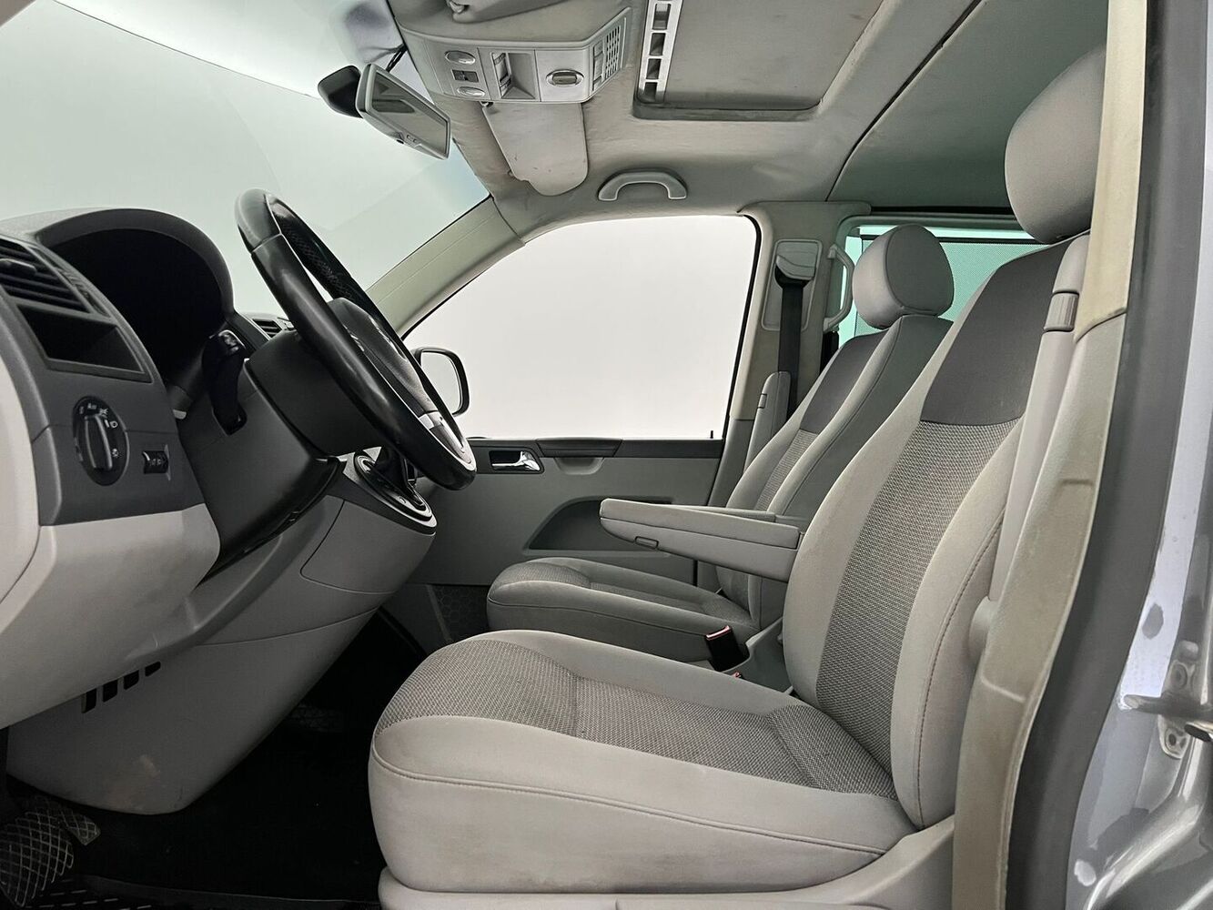 Volkswagen Caravelle vaihtoauto