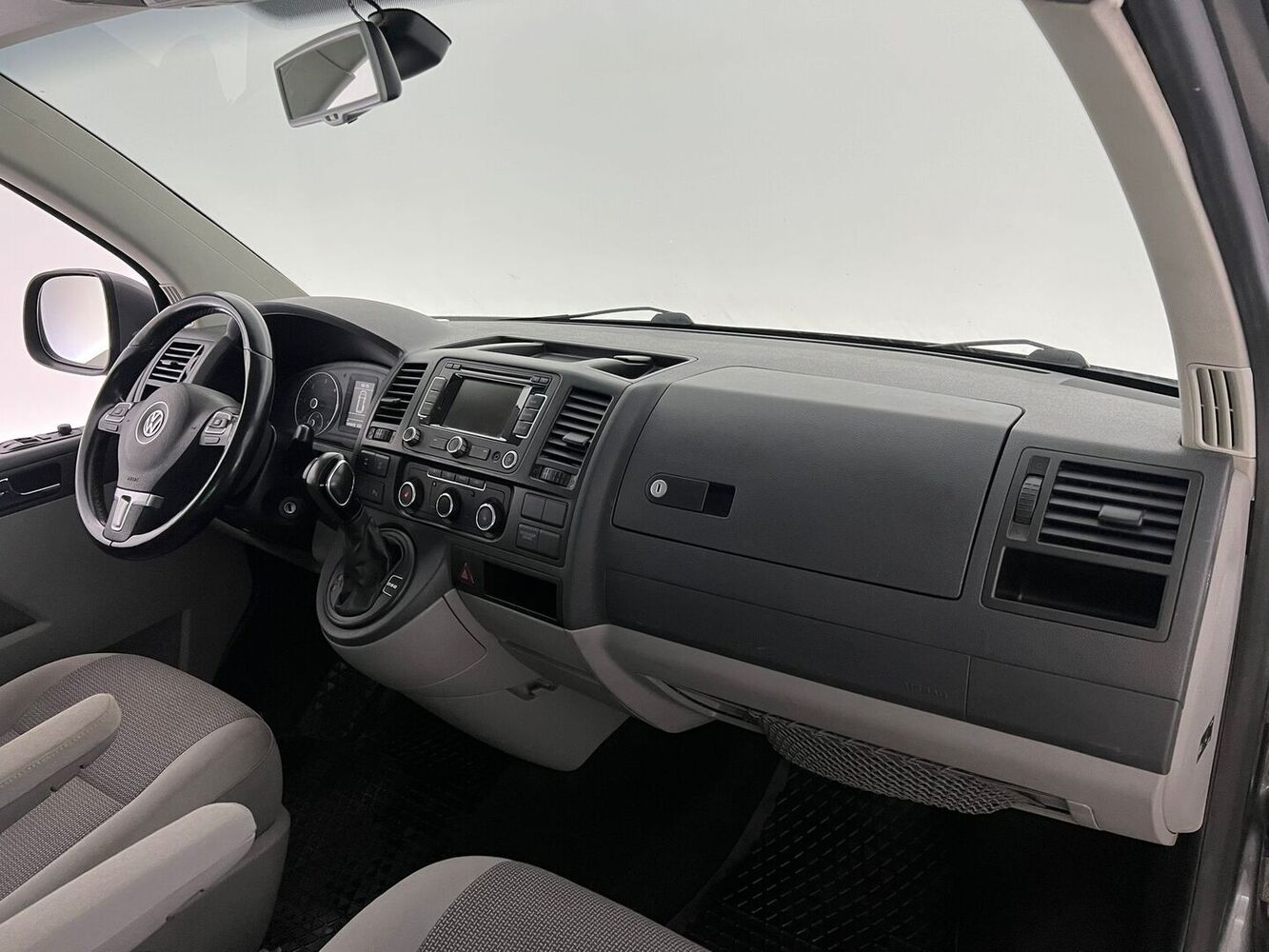 Volkswagen Caravelle vaihtoauto