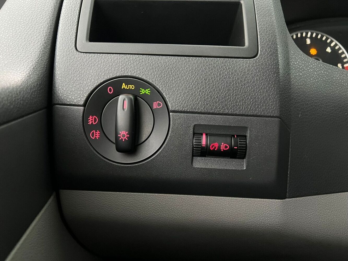 Volkswagen Caravelle vaihtoauto