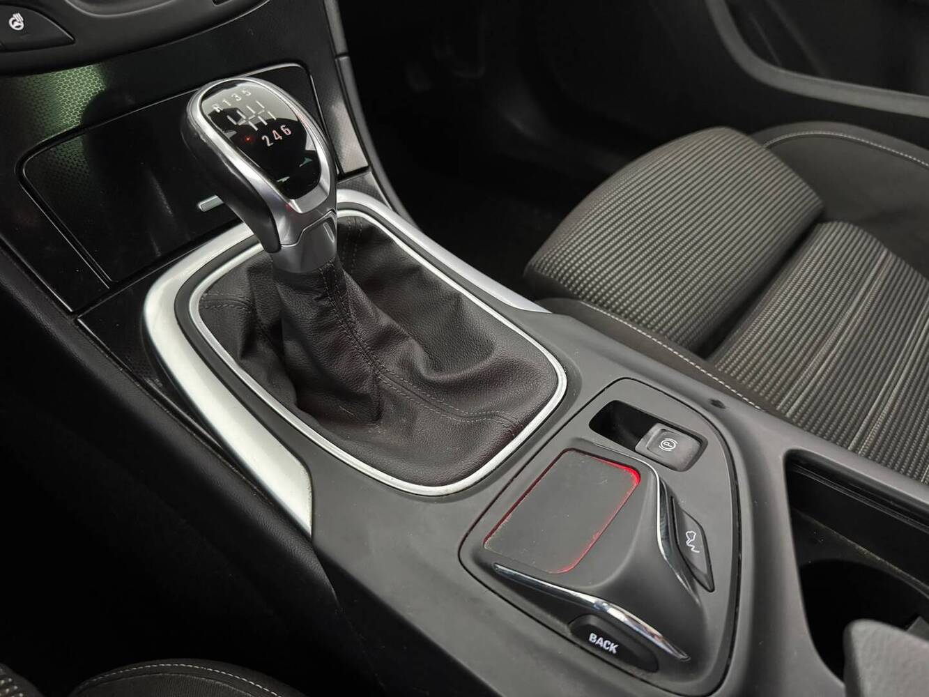 Opel Insignia vaihtoauto