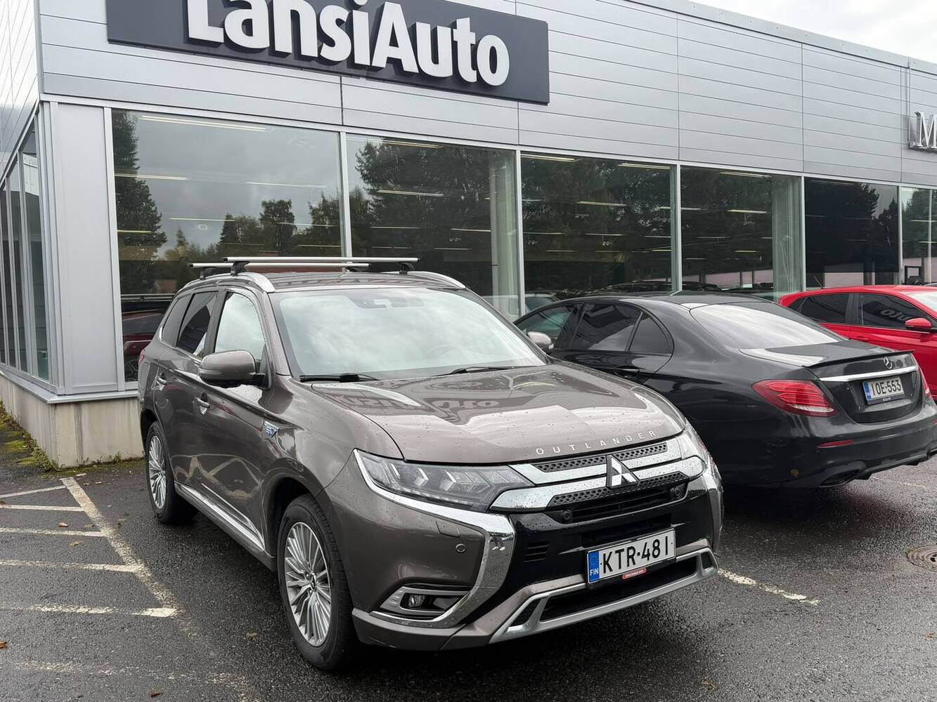 Mitsubishi Outlander PHEV vaihtoauto