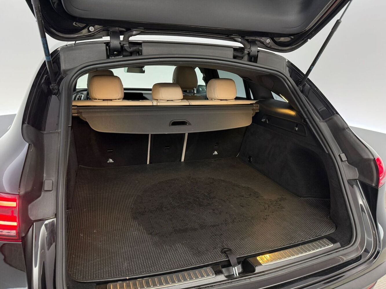 Mercedes-Benz EQC vaihtoauto