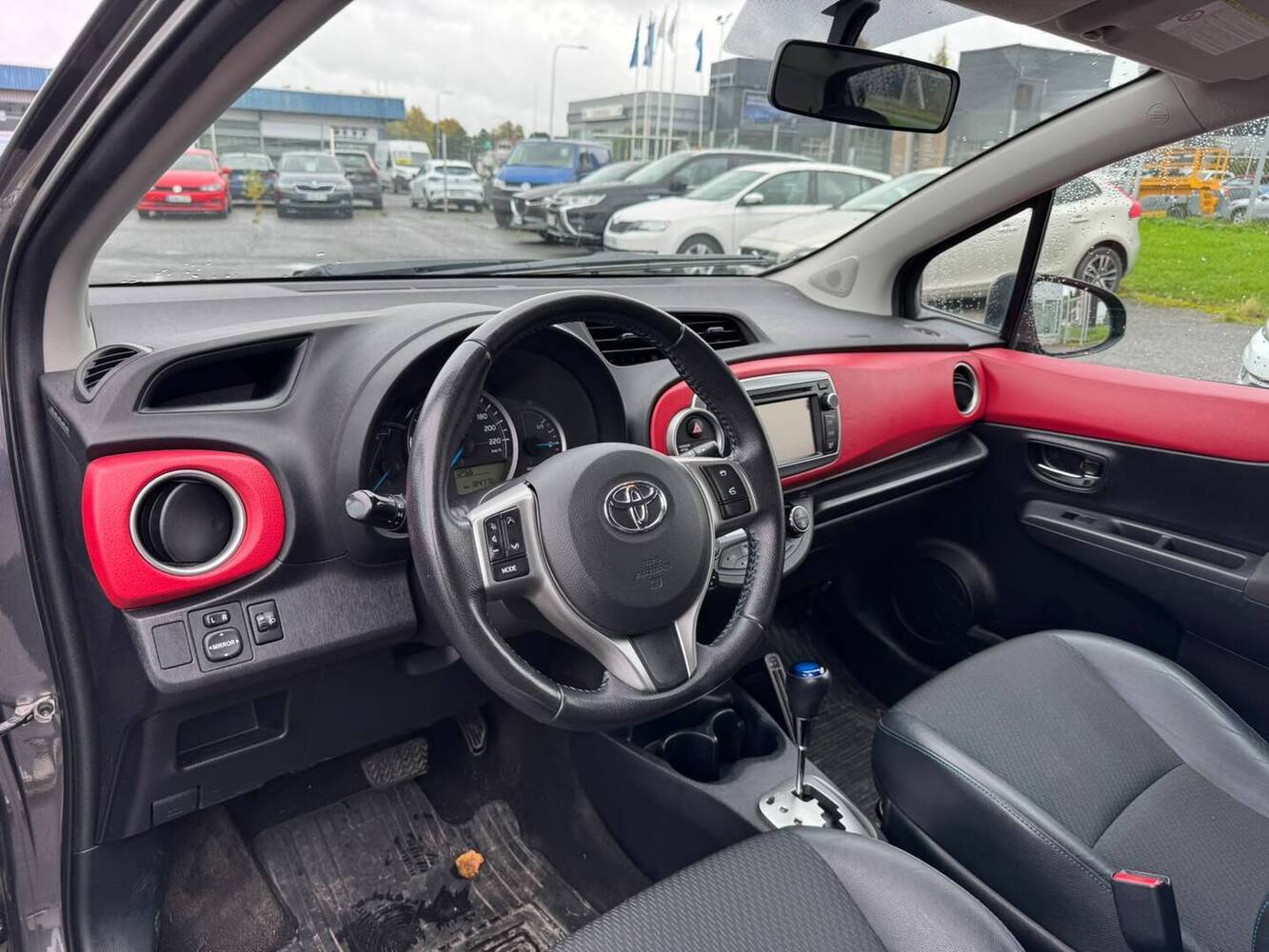 Toyota Yaris vaihtoauto