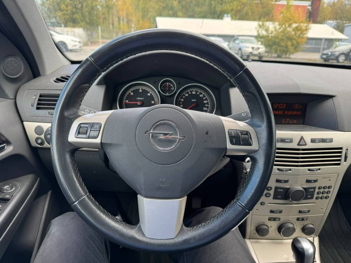 Opel Astra vaihtoauto