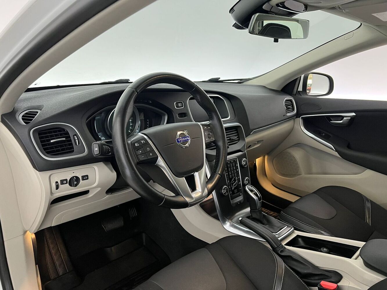 Volvo V40 vaihtoauto