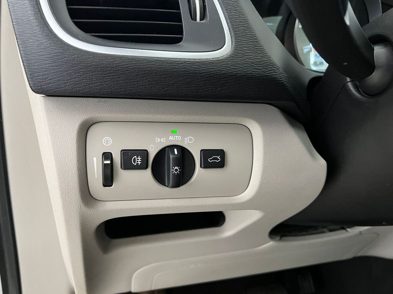Volvo V40 vaihtoauto