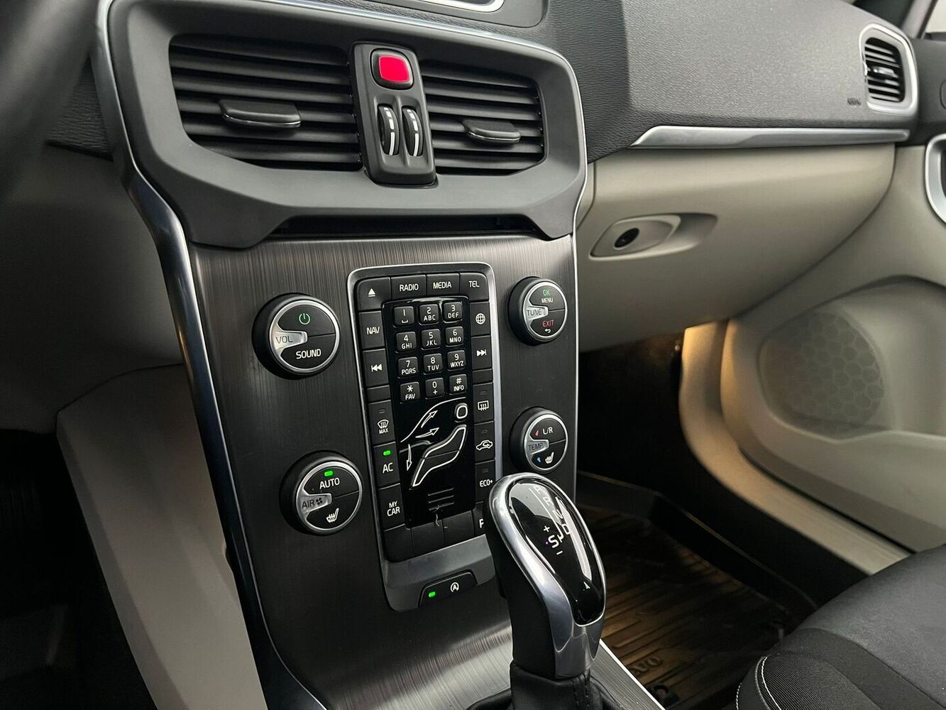 Volvo V40 vaihtoauto