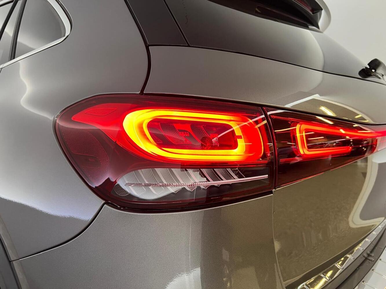Mercedes-Benz EQA vaihtoauto