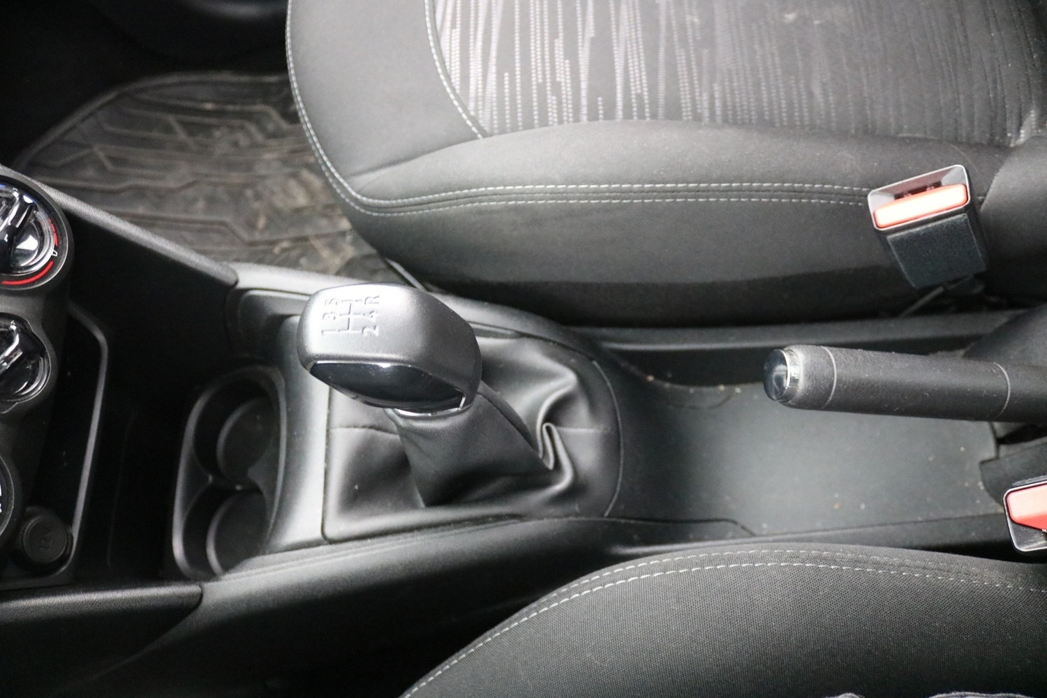 Peugeot 208 vaihtoauto