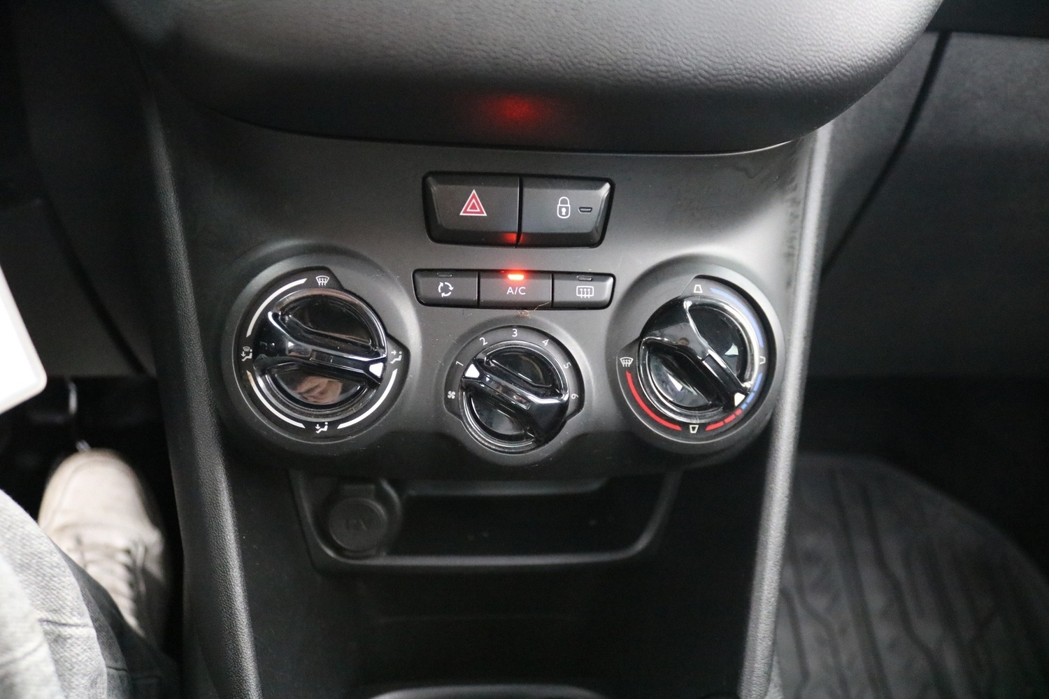 Peugeot 208 vaihtoauto