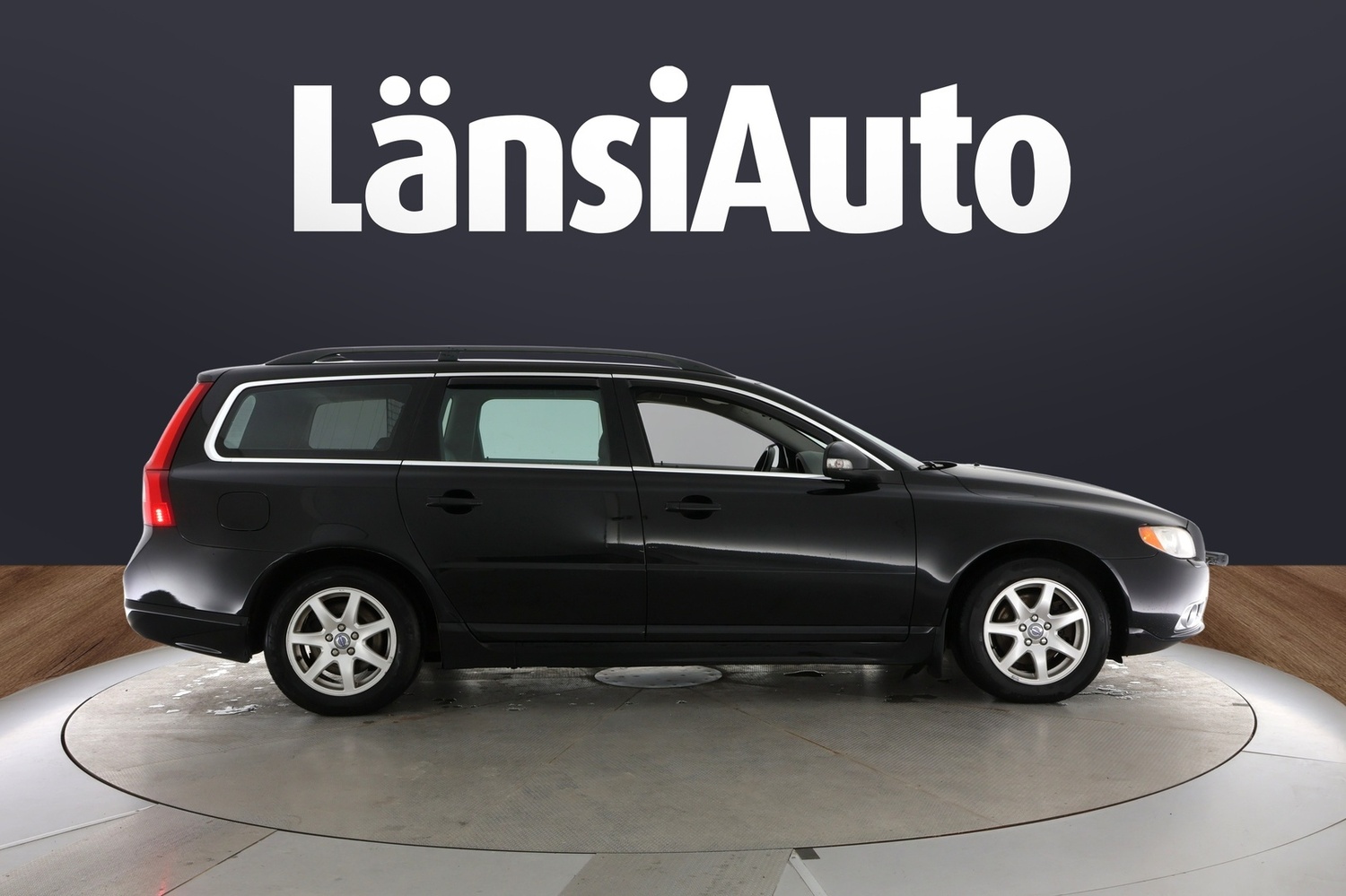 Volvo V70 vaihtoauto