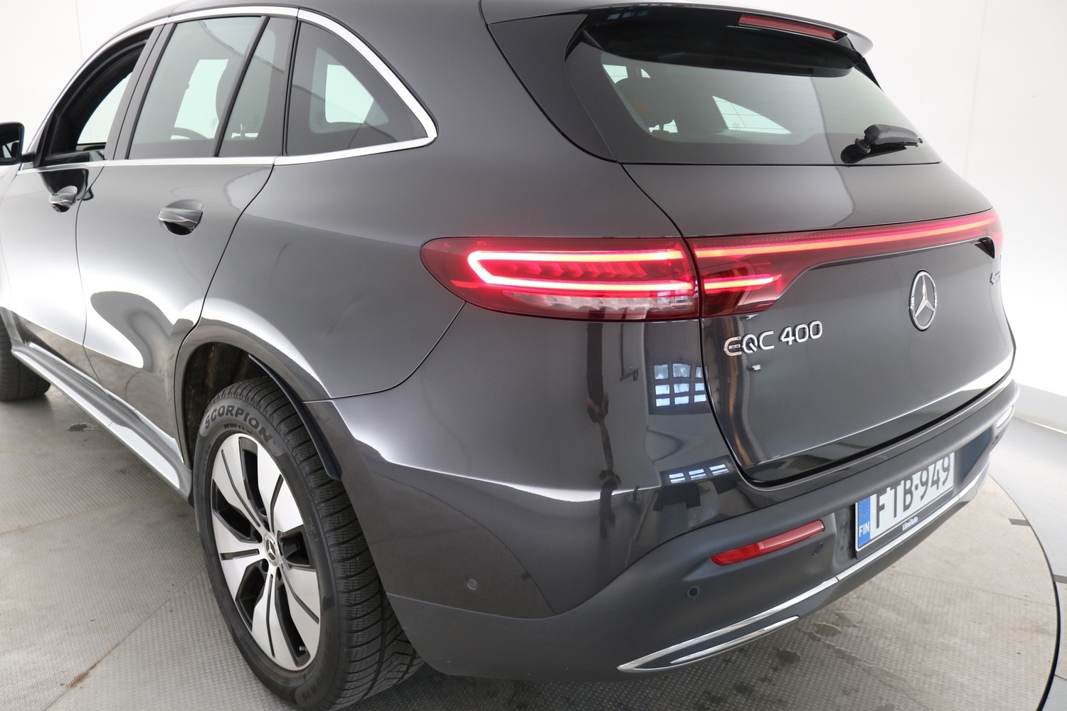 Mercedes-Benz EQC vaihtoauto