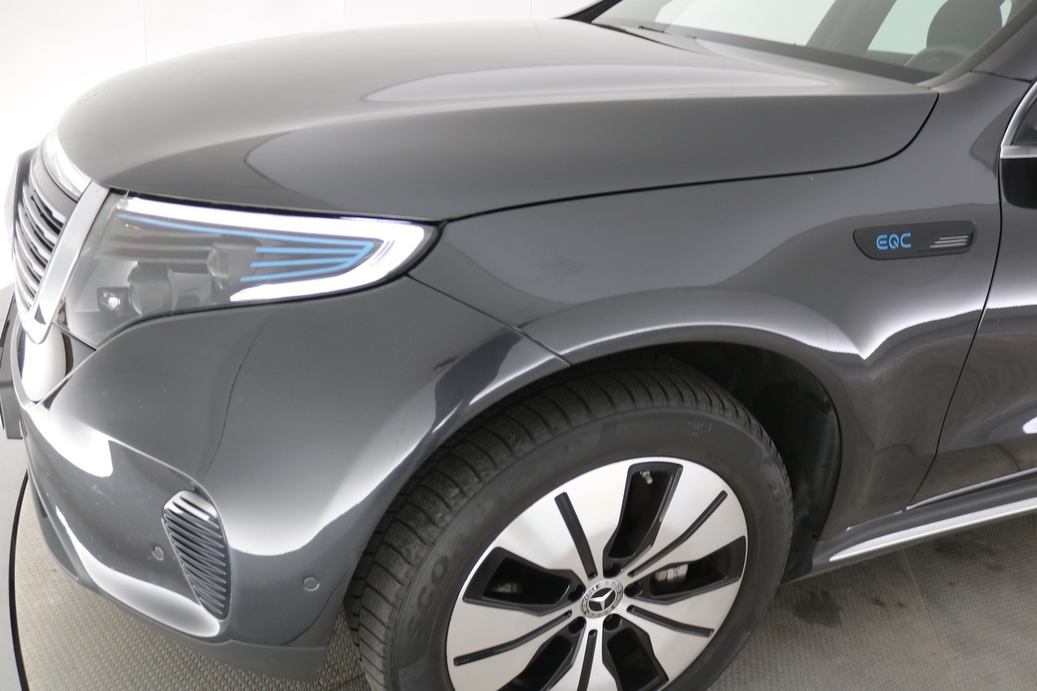 Mercedes-Benz EQC vaihtoauto