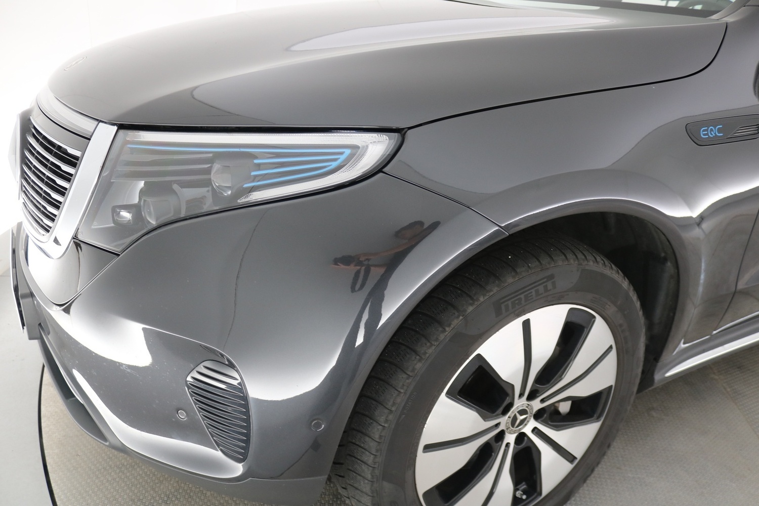 Mercedes-Benz EQC vaihtoauto