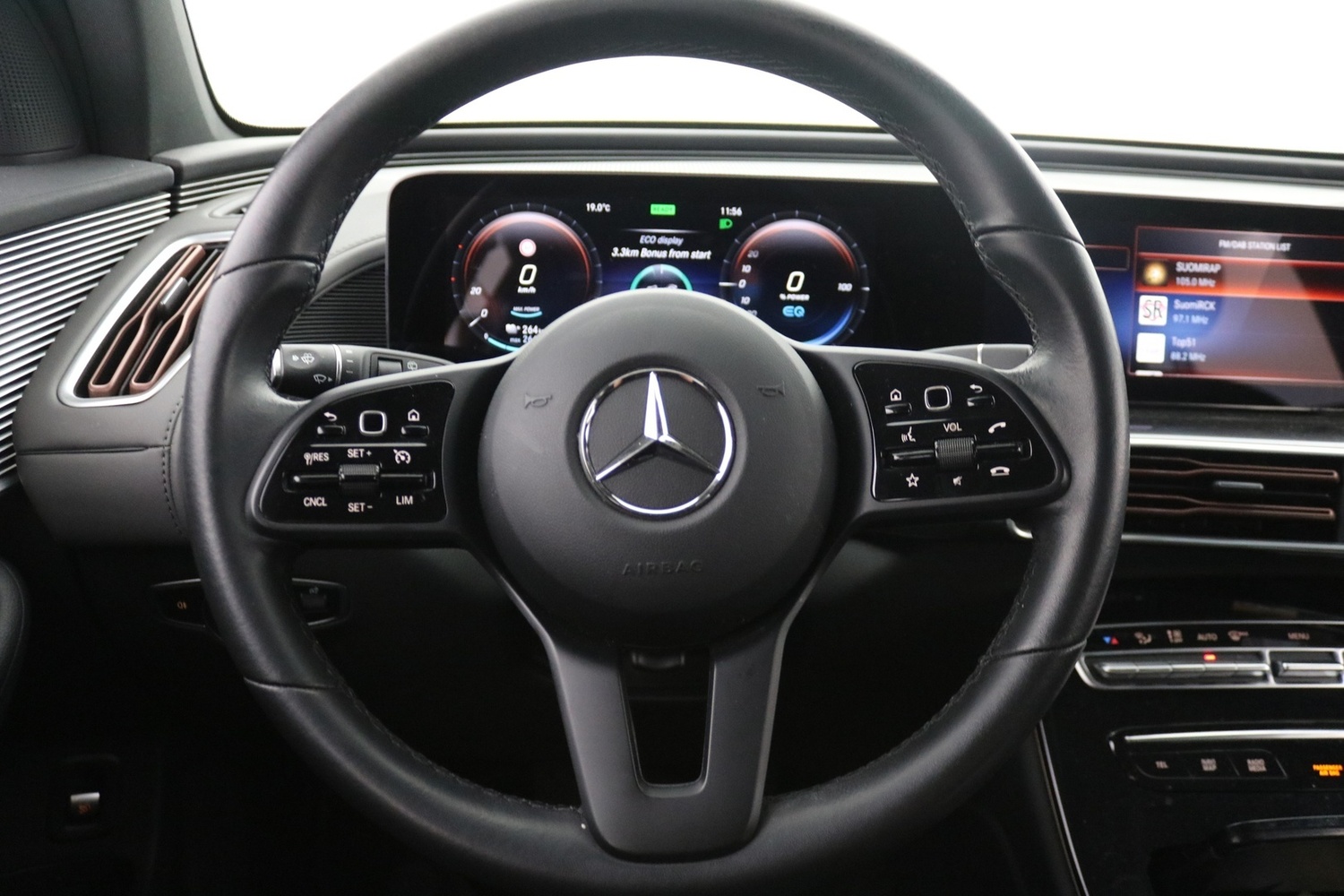Mercedes-Benz EQC vaihtoauto