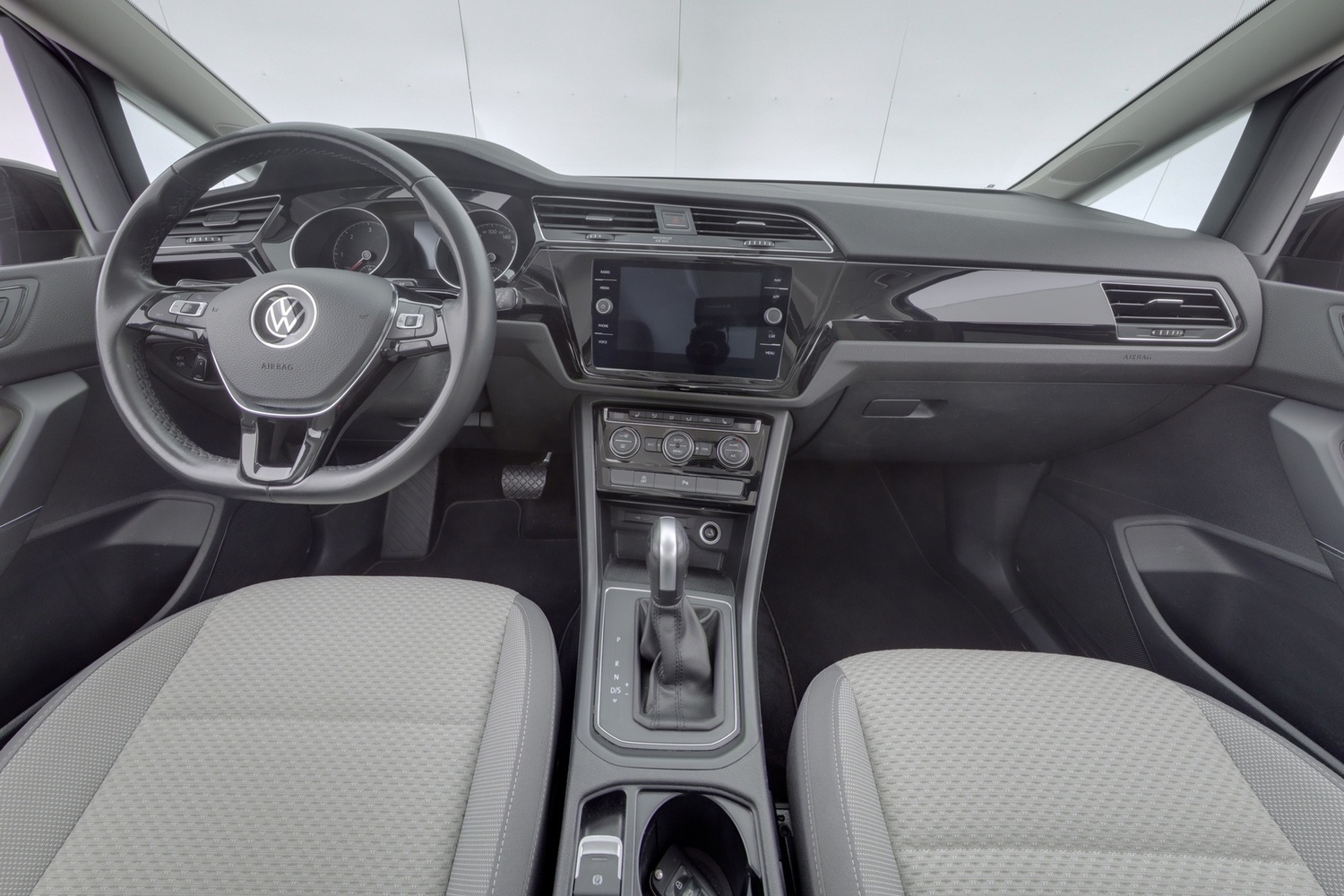 Volkswagen Touran vaihtoauto