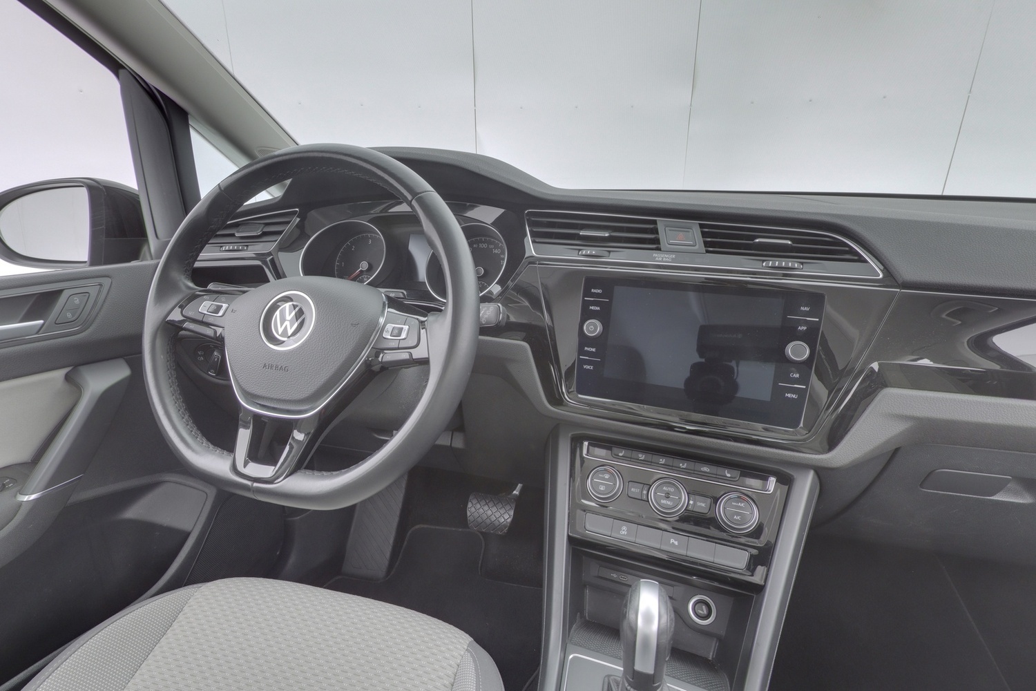 Volkswagen Touran vaihtoauto