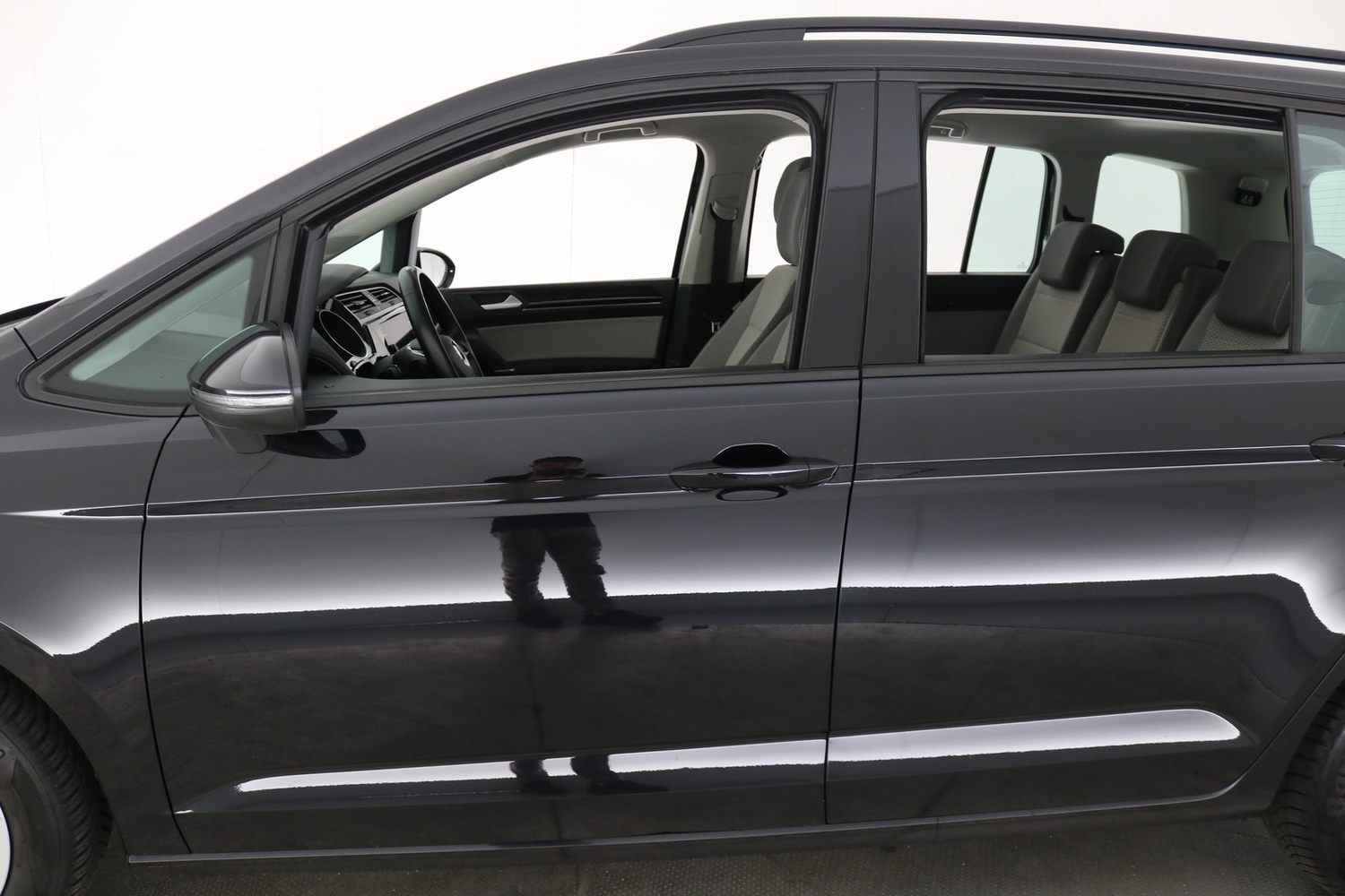 Volkswagen Touran vaihtoauto