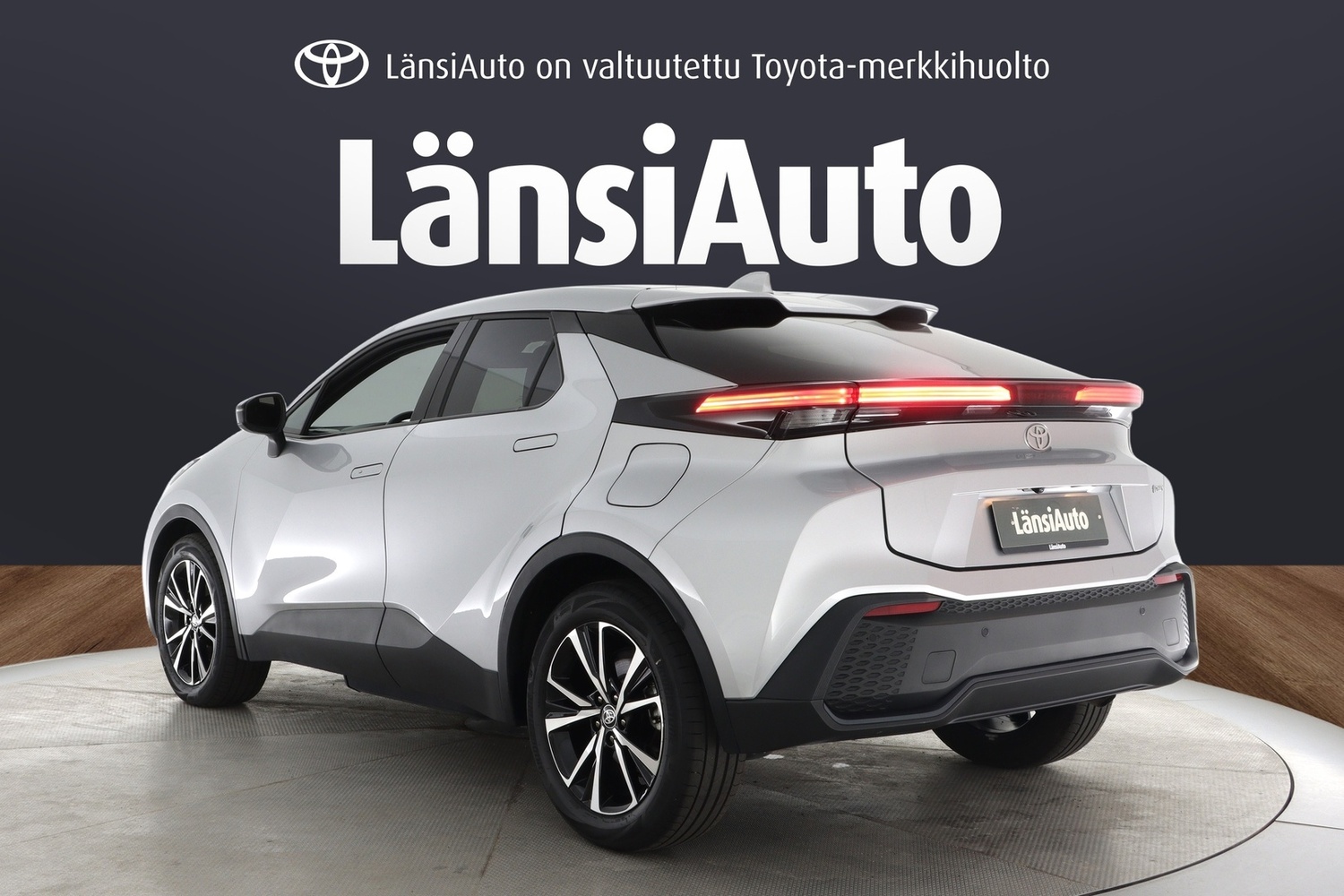 Toyota C-HR vaihtoauto