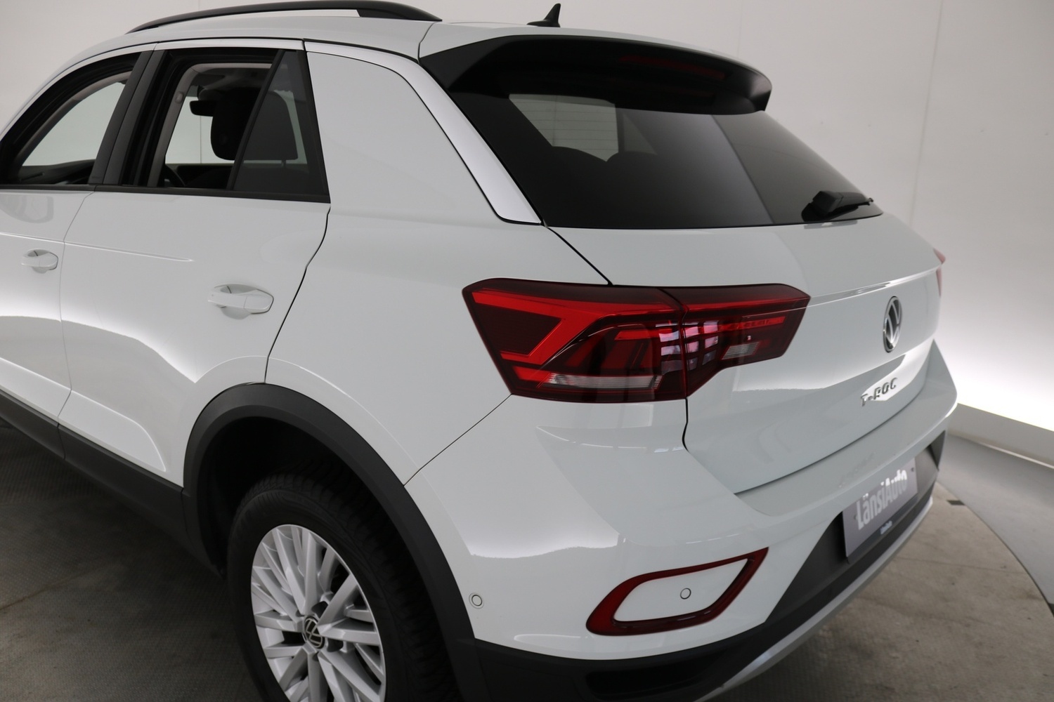 Volkswagen T-Roc vaihtoauto