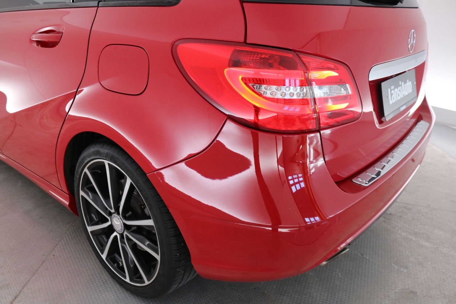 Mercedes-Benz B vaihtoauto
