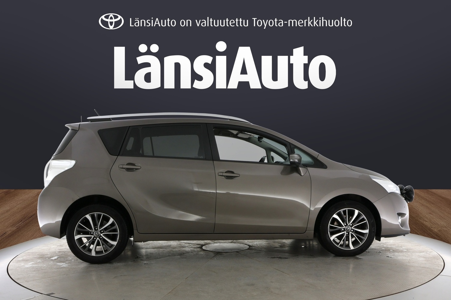 Toyota Verso vaihtoauto