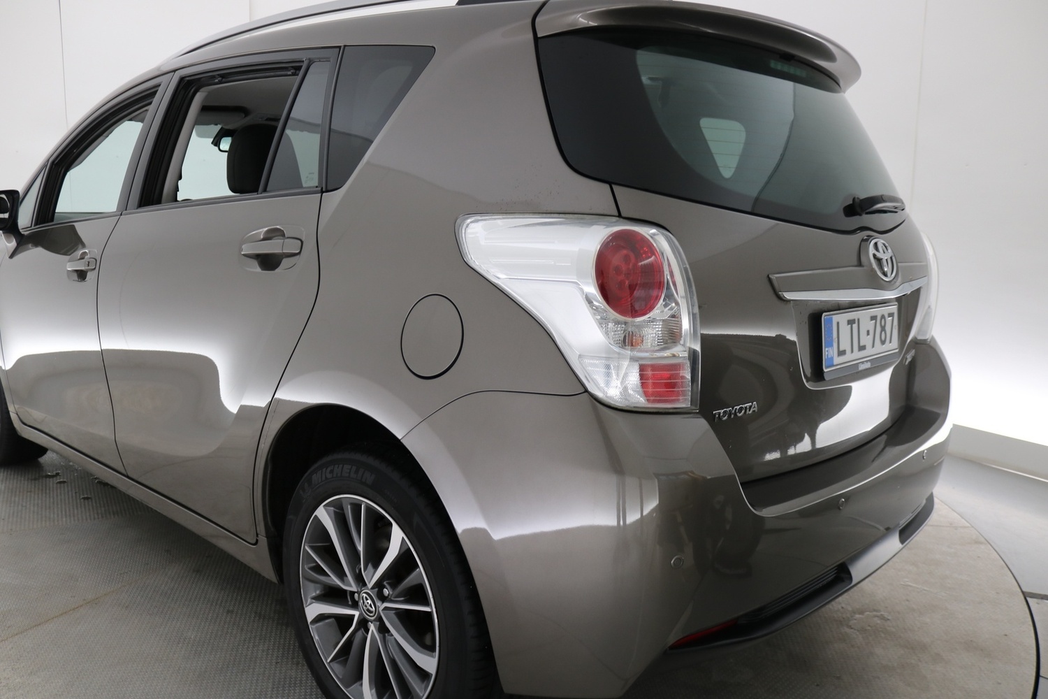 Toyota Verso vaihtoauto