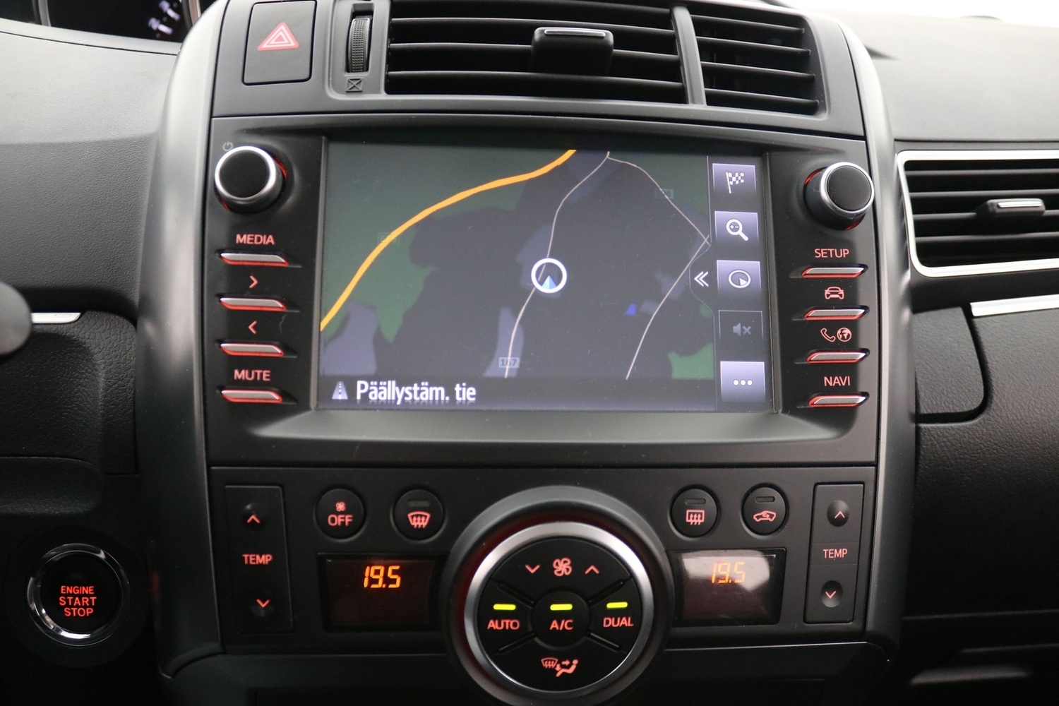 Toyota Verso vaihtoauto