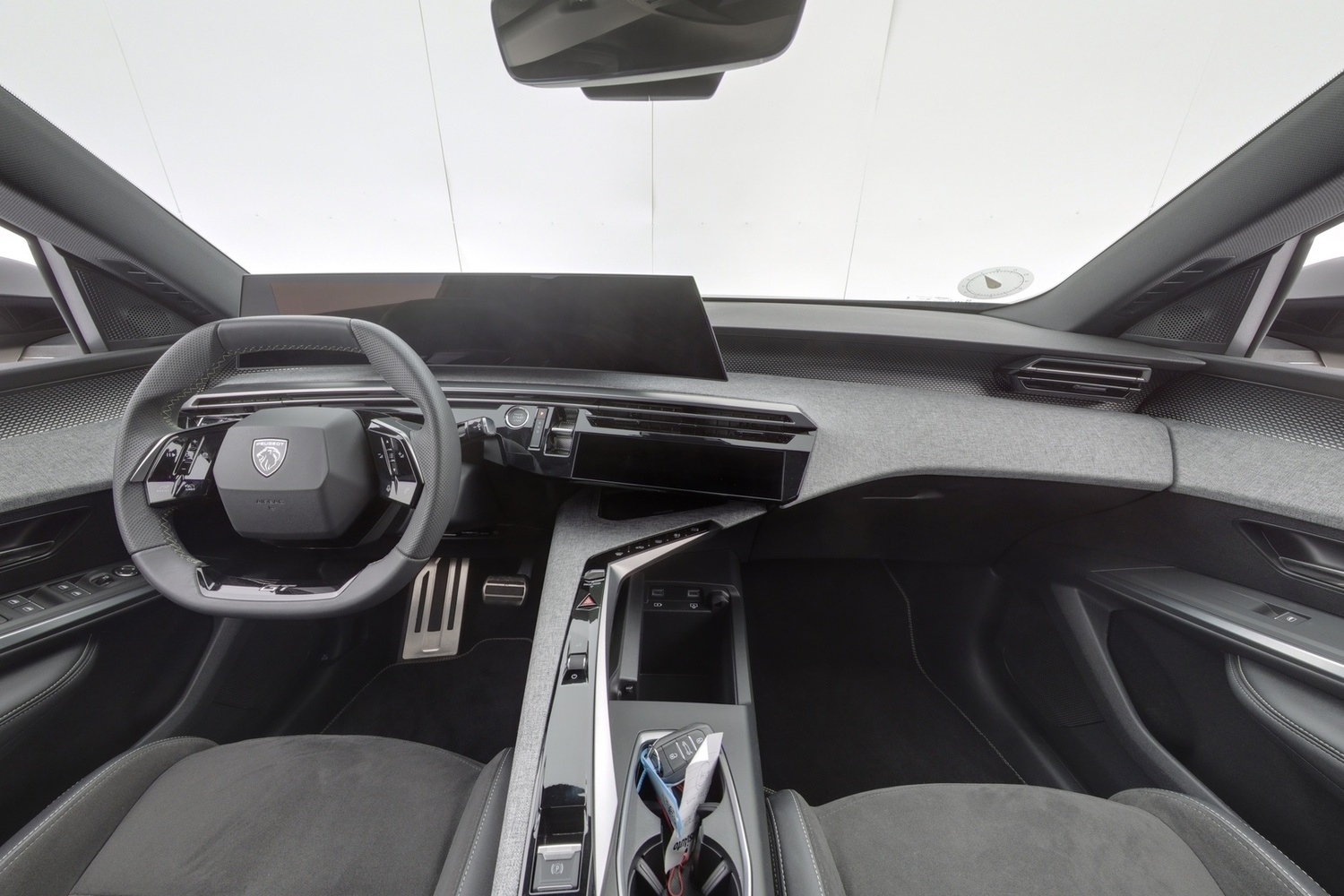 Peugeot E-3008 vaihtoauto