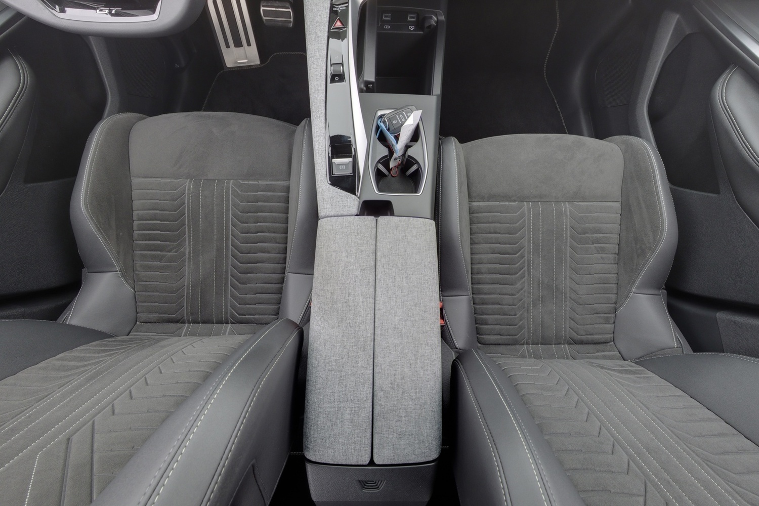 Peugeot E-3008 vaihtoauto