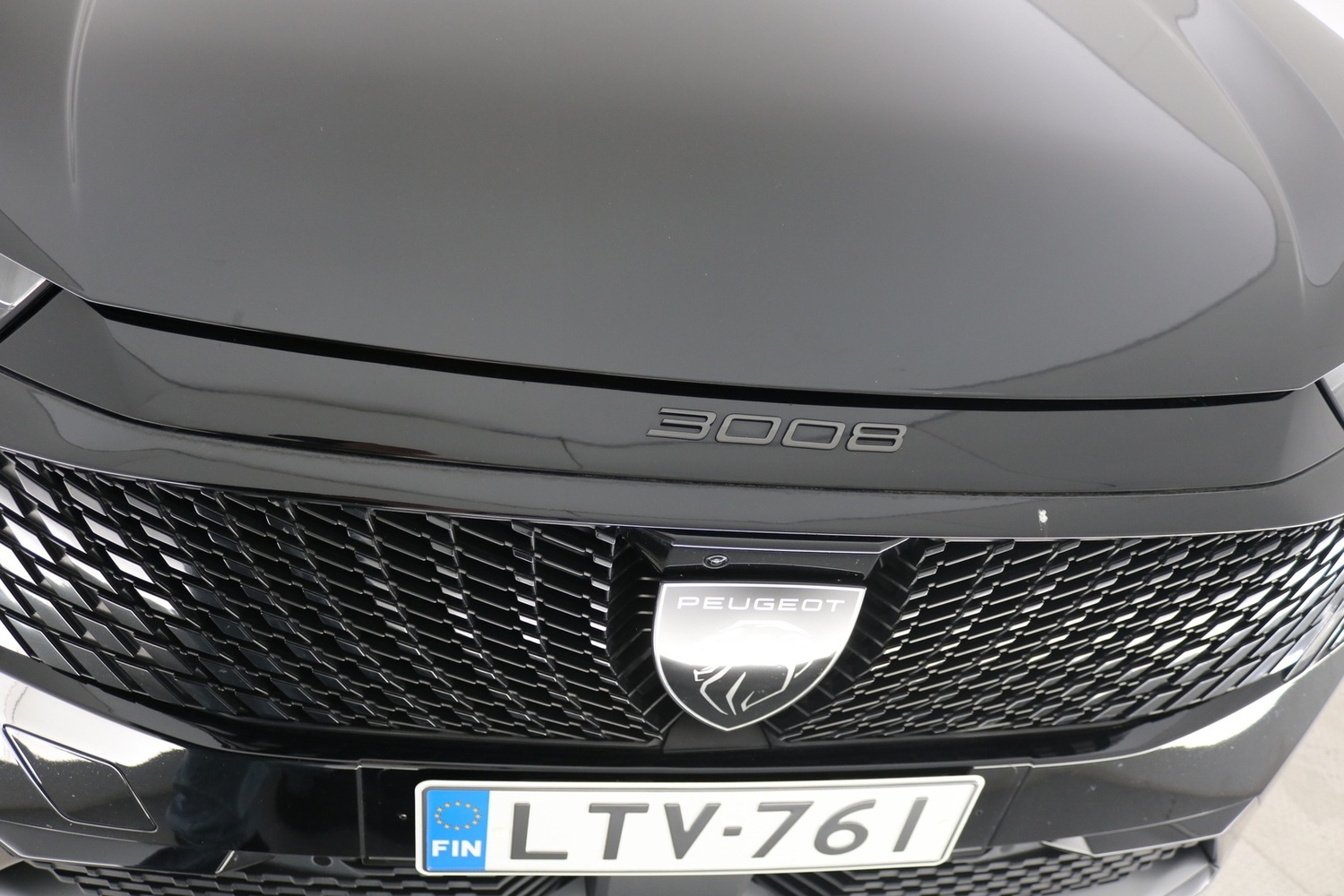 Peugeot E-3008 vaihtoauto