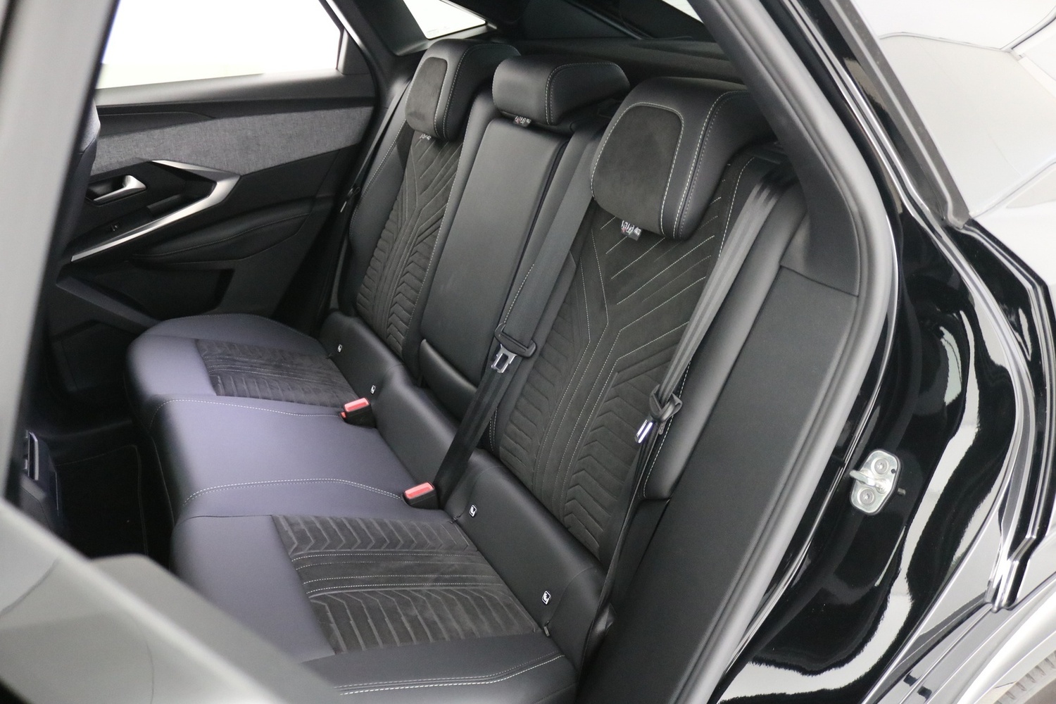 Peugeot E-3008 vaihtoauto