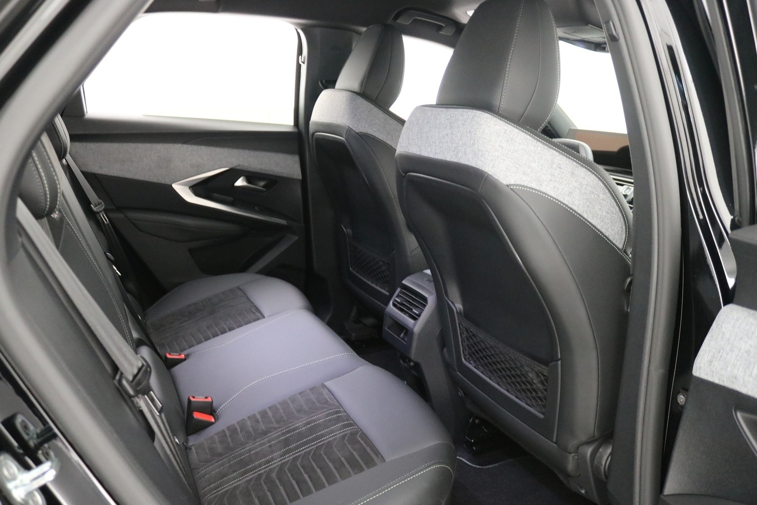 Peugeot E-3008 vaihtoauto