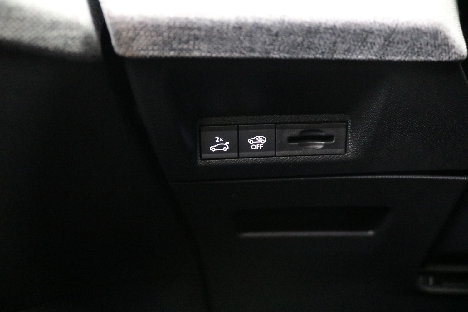 Peugeot E-3008 vaihtoauto