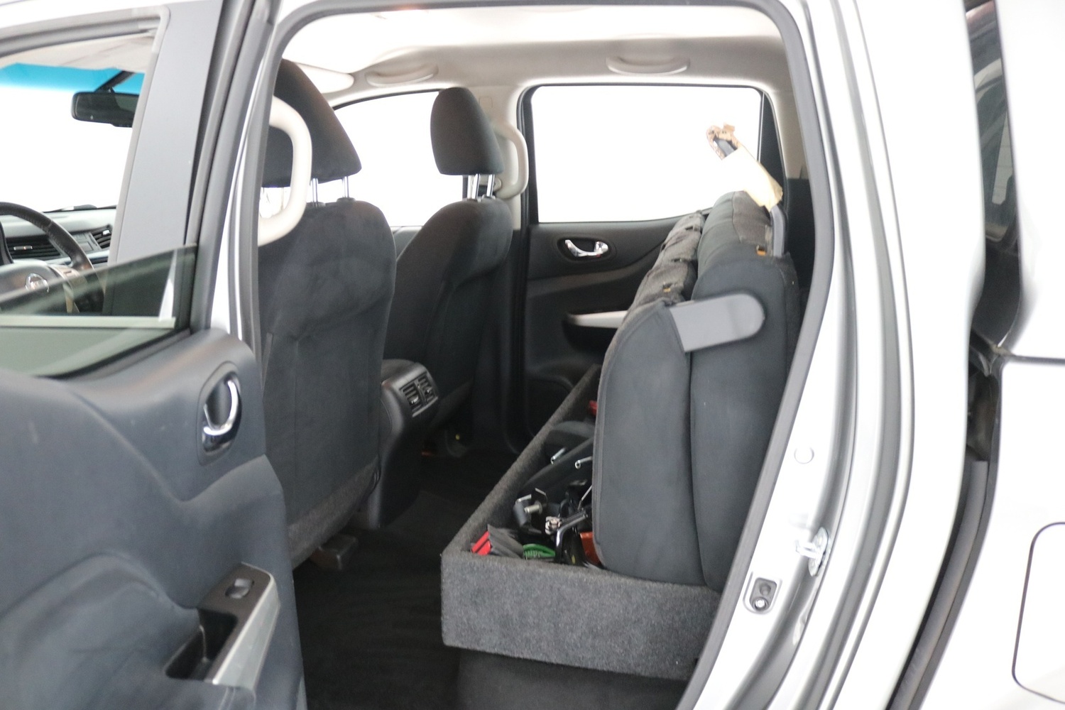 Nissan Navara vaihtoauto