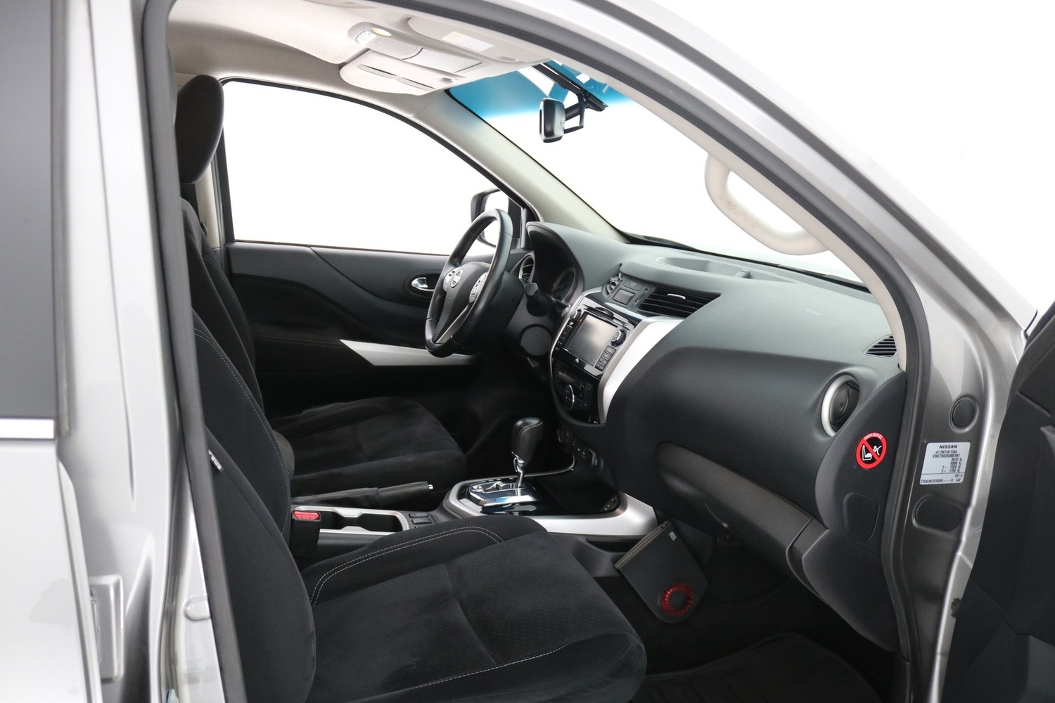 Nissan Navara vaihtoauto