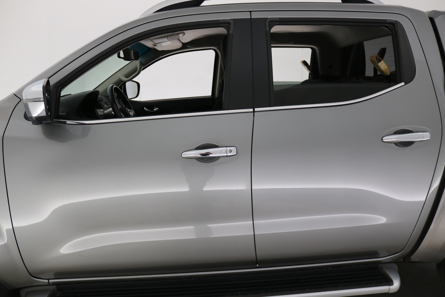 Nissan Navara vaihtoauto
