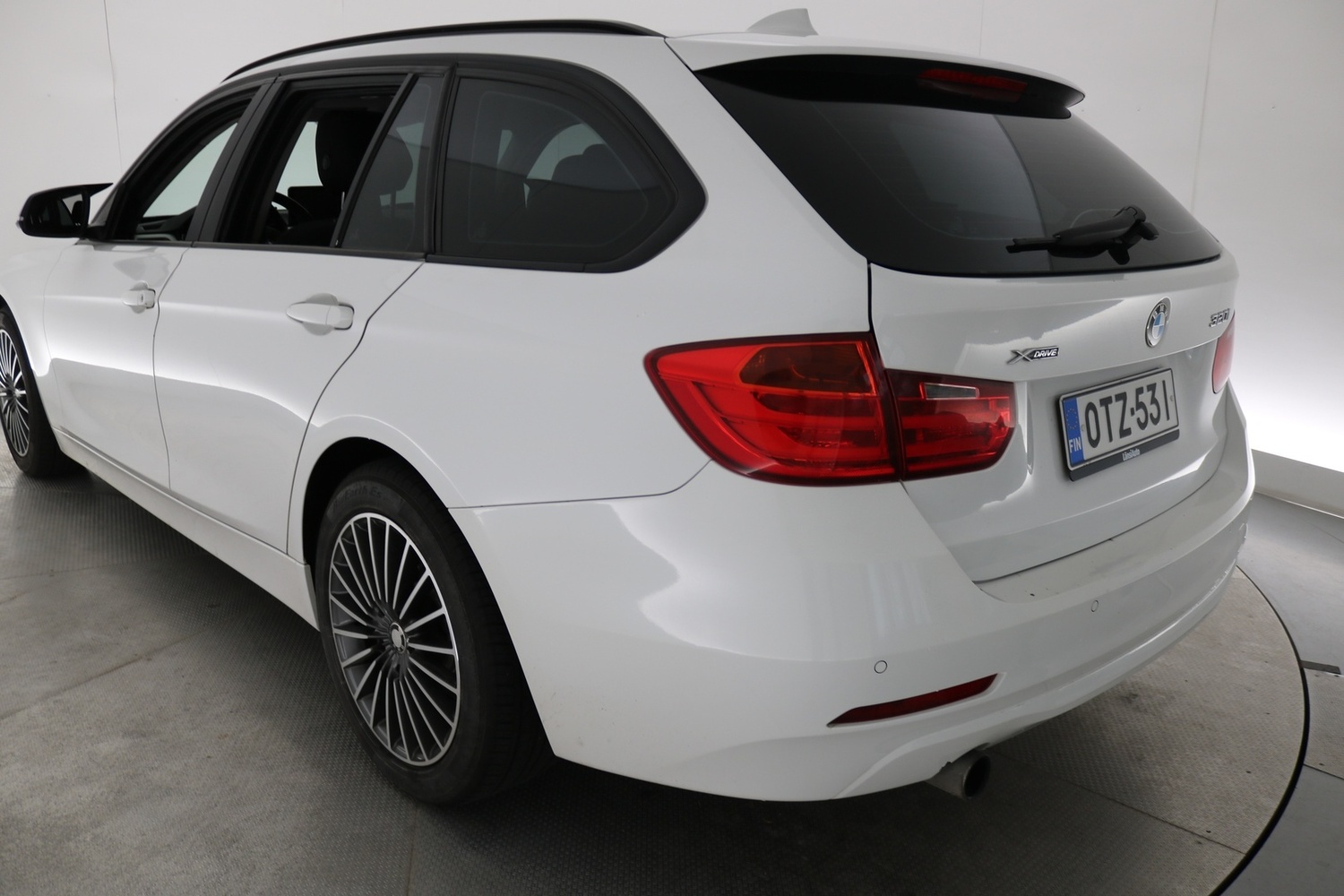 BMW 320 vaihtoauto