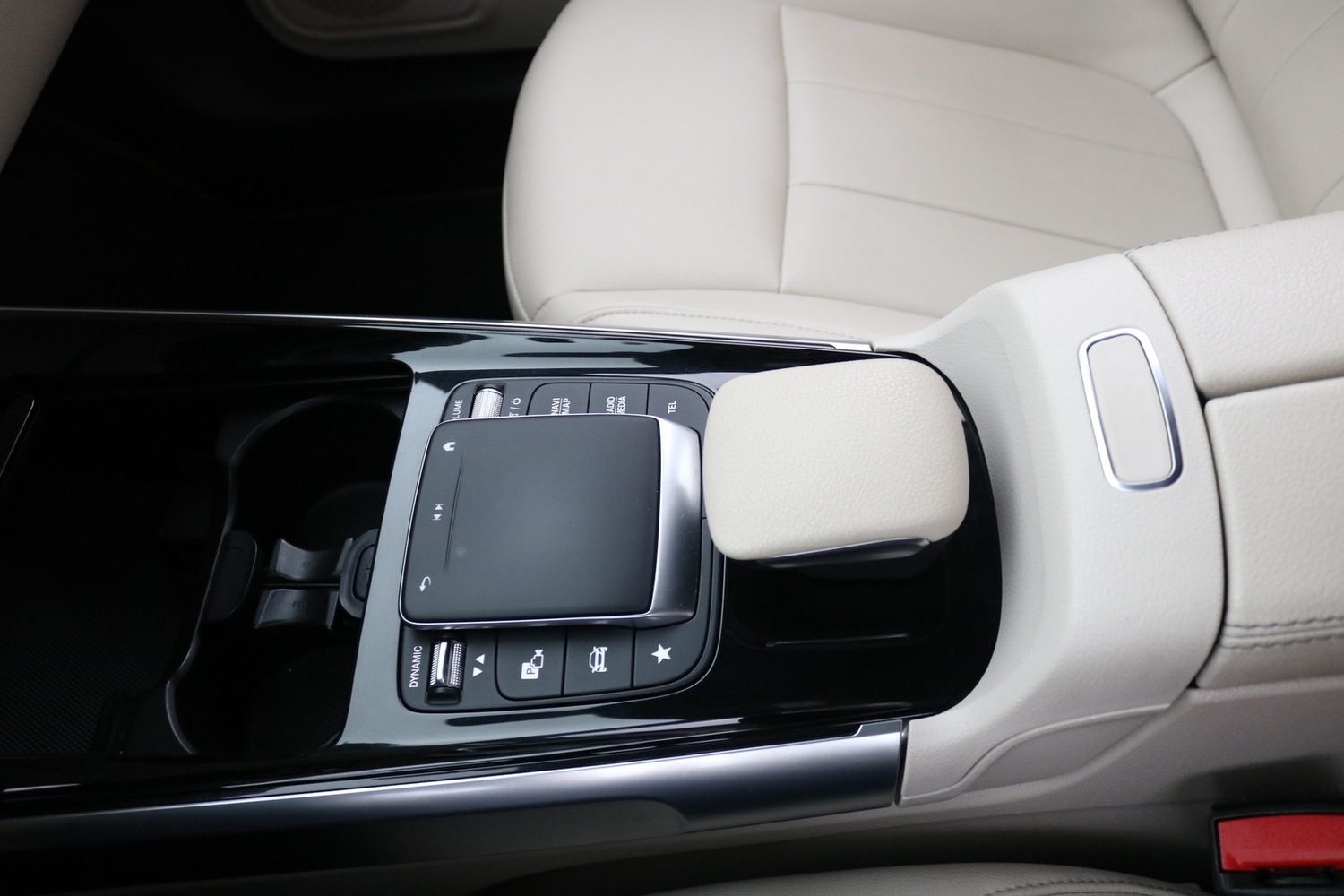 Mercedes-Benz GLB vaihtoauto
