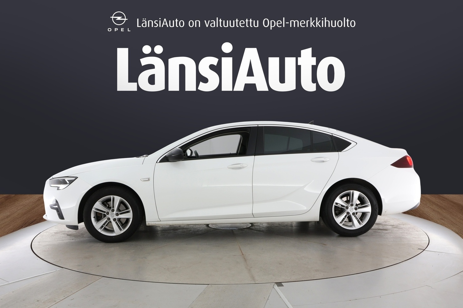 Opel Insignia vaihtoauto