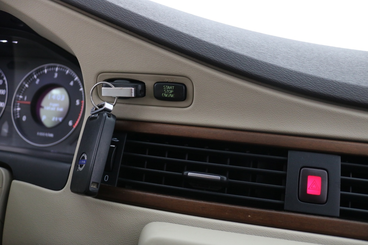 Volvo XC70 vaihtoauto
