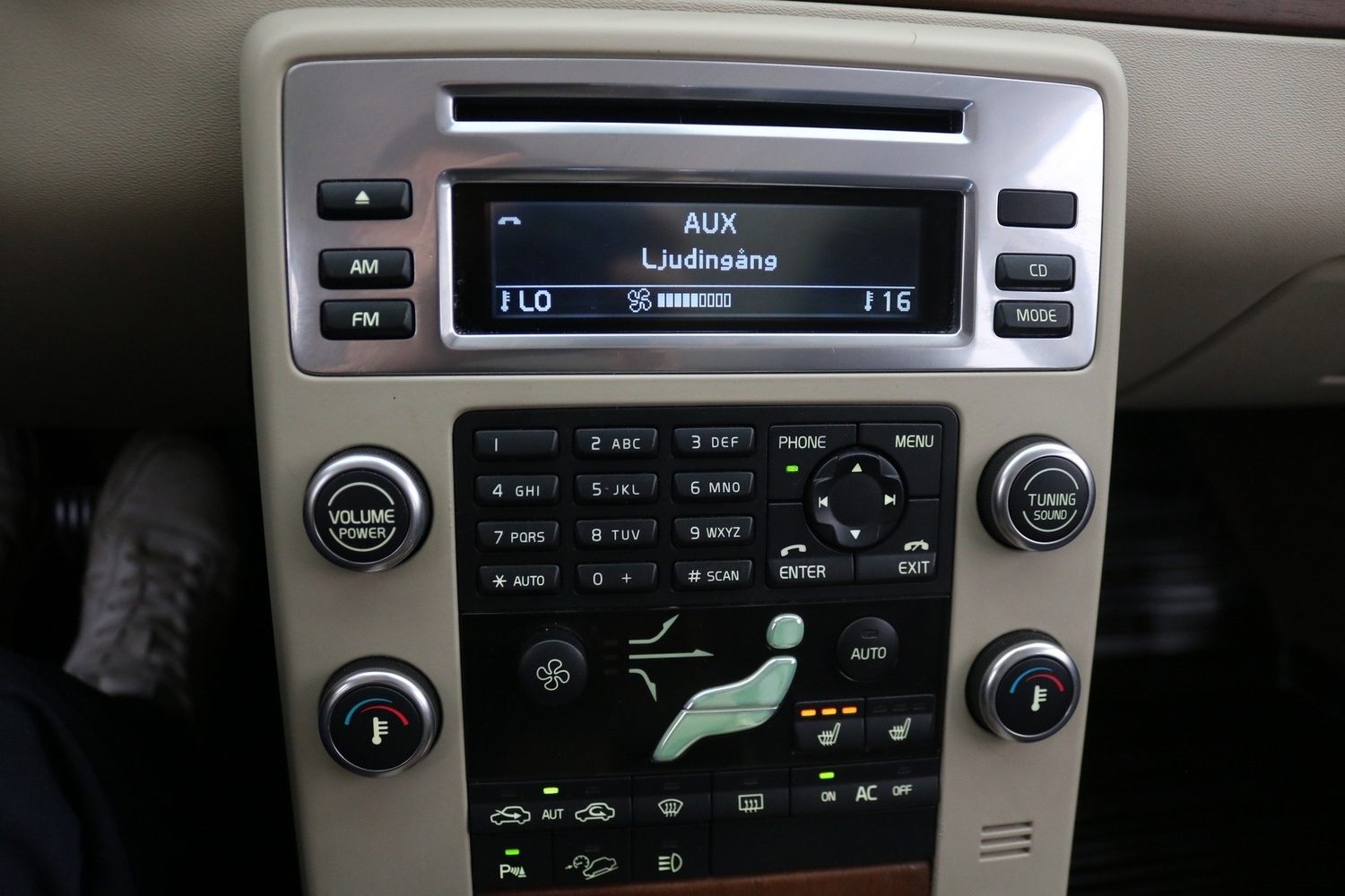 Volvo XC70 vaihtoauto