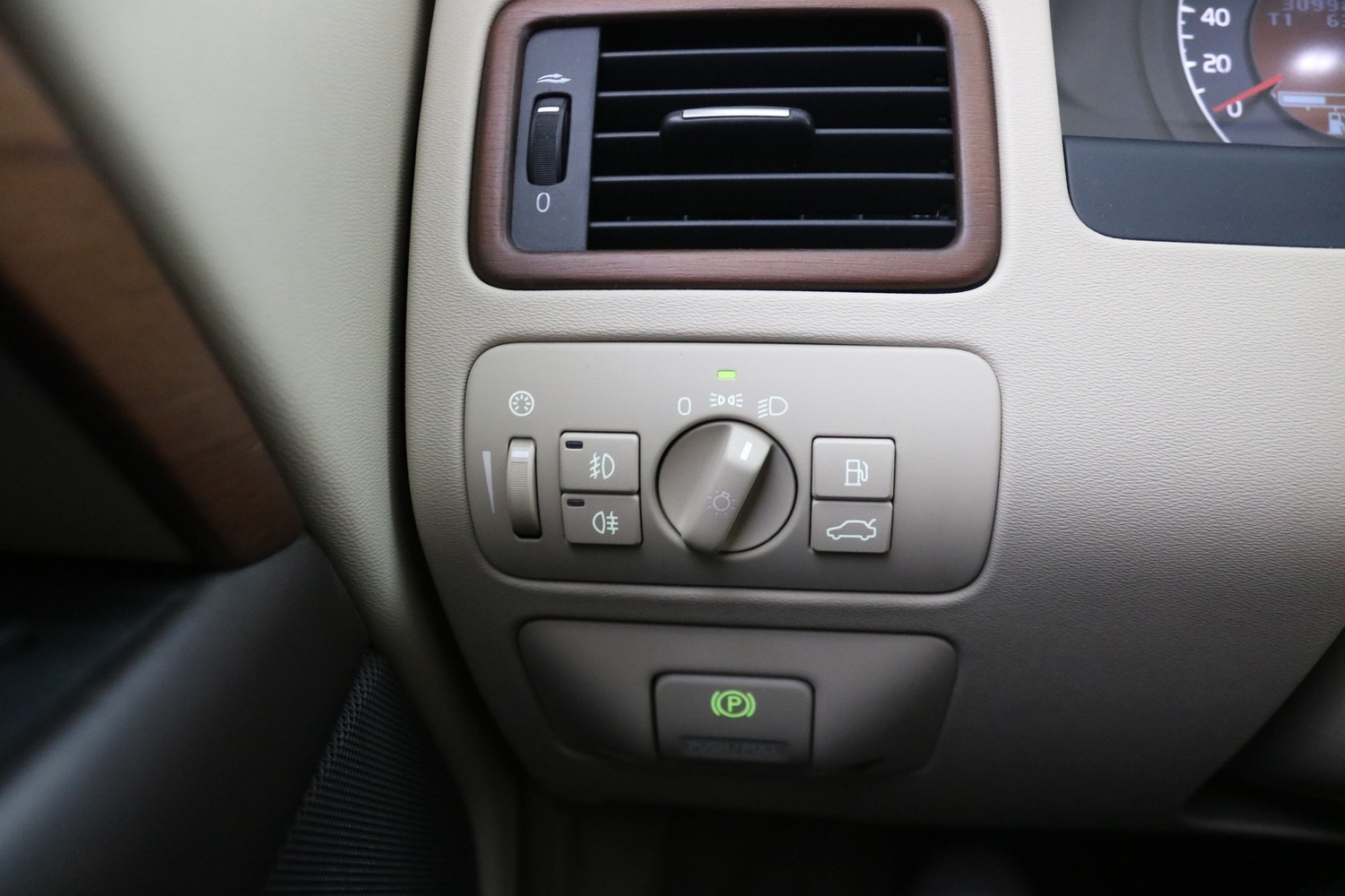 Volvo XC70 vaihtoauto